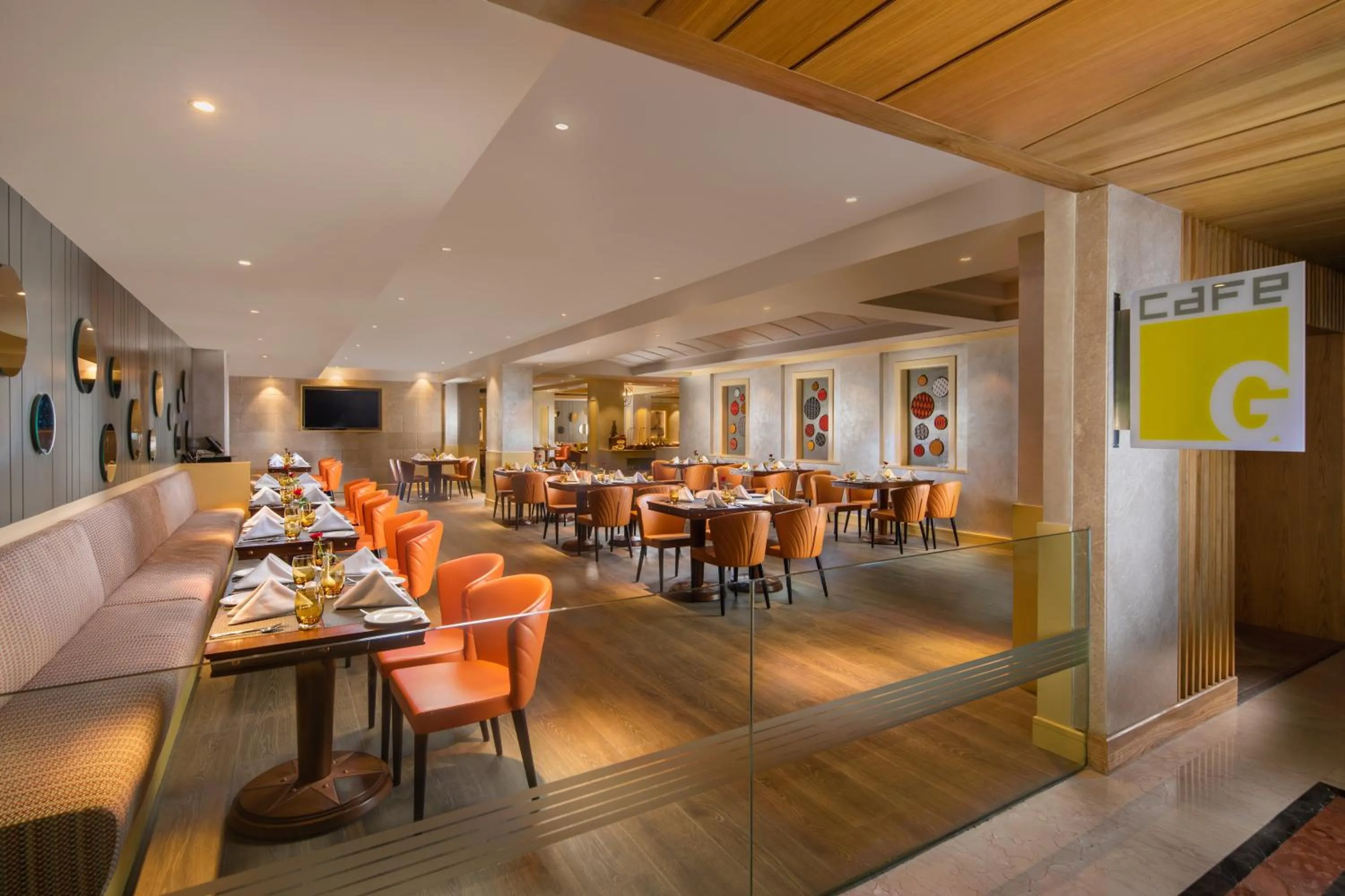 Restaurant/places to eat in Holiday Inn Agra MG Road an IHG Hotel