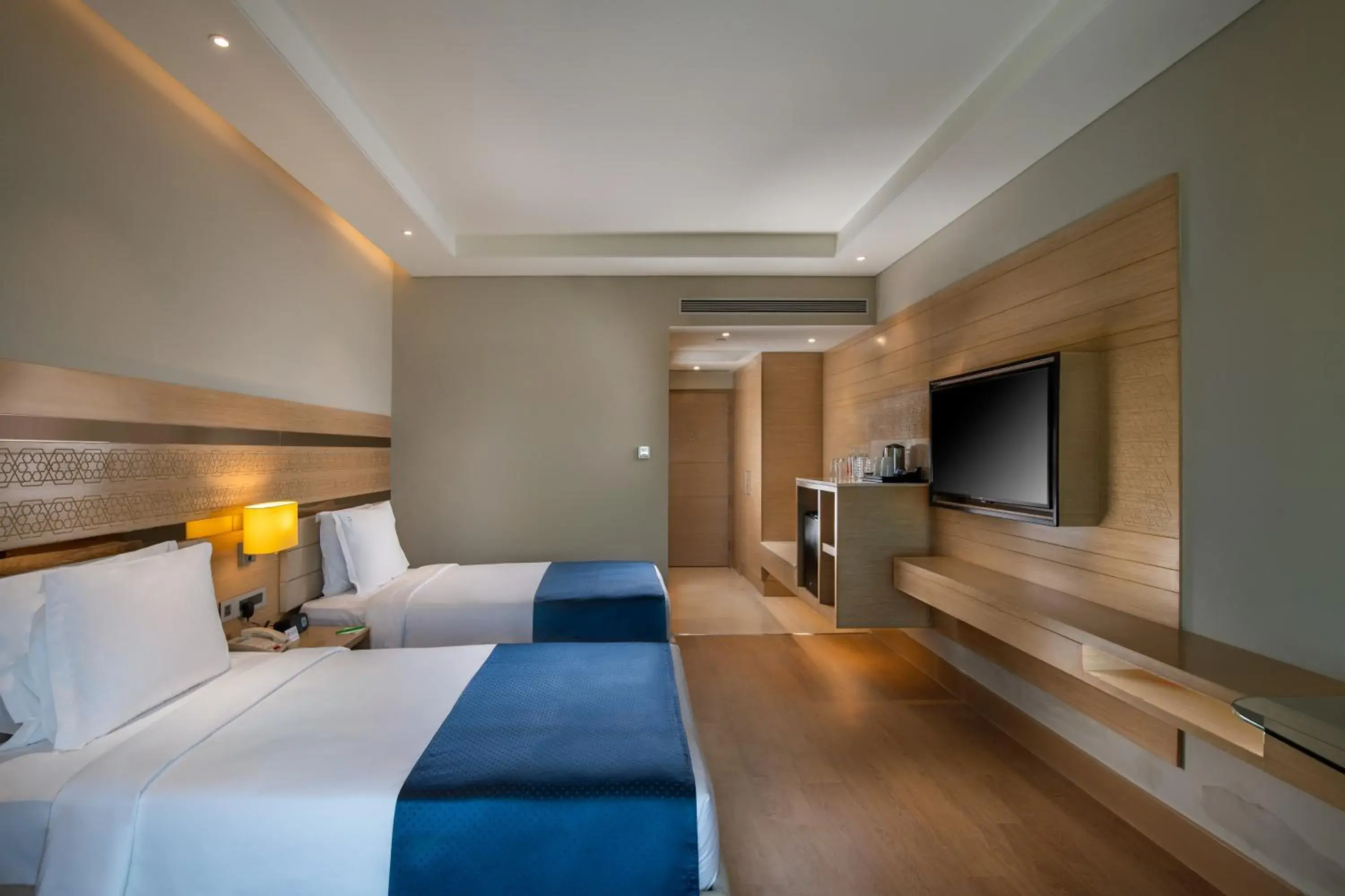 Premium Twin Room - single occupancy in Holiday Inn Agra MG Road an IHG Hotel Premium Twin Room - single occupancy in Holiday Inn Agra MG Road an IHG Hotel