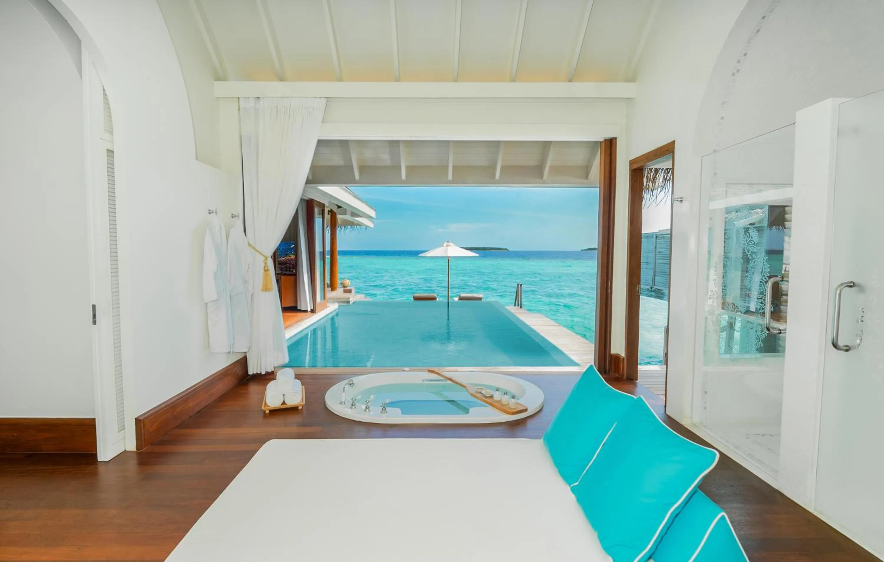 Bathroom, Bed in Anantara Kihavah Maldives Villas