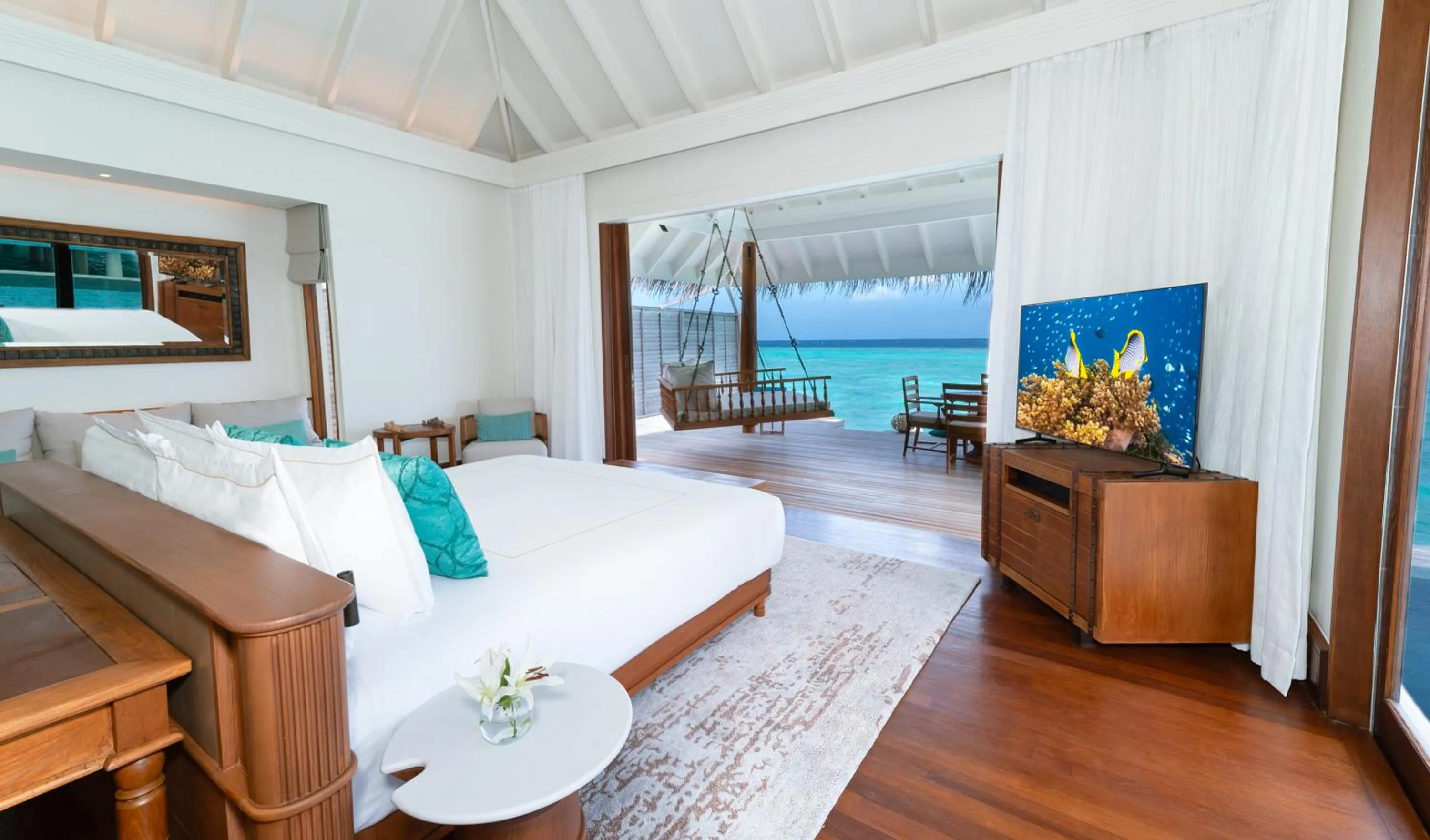 Bedroom, Bed in Anantara Kihavah Maldives Villas
