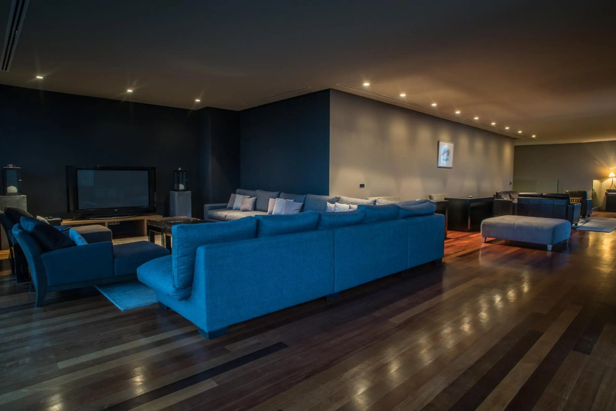 Communal lounge/ TV room in ARTS In Penthouse Apartments Til Sol