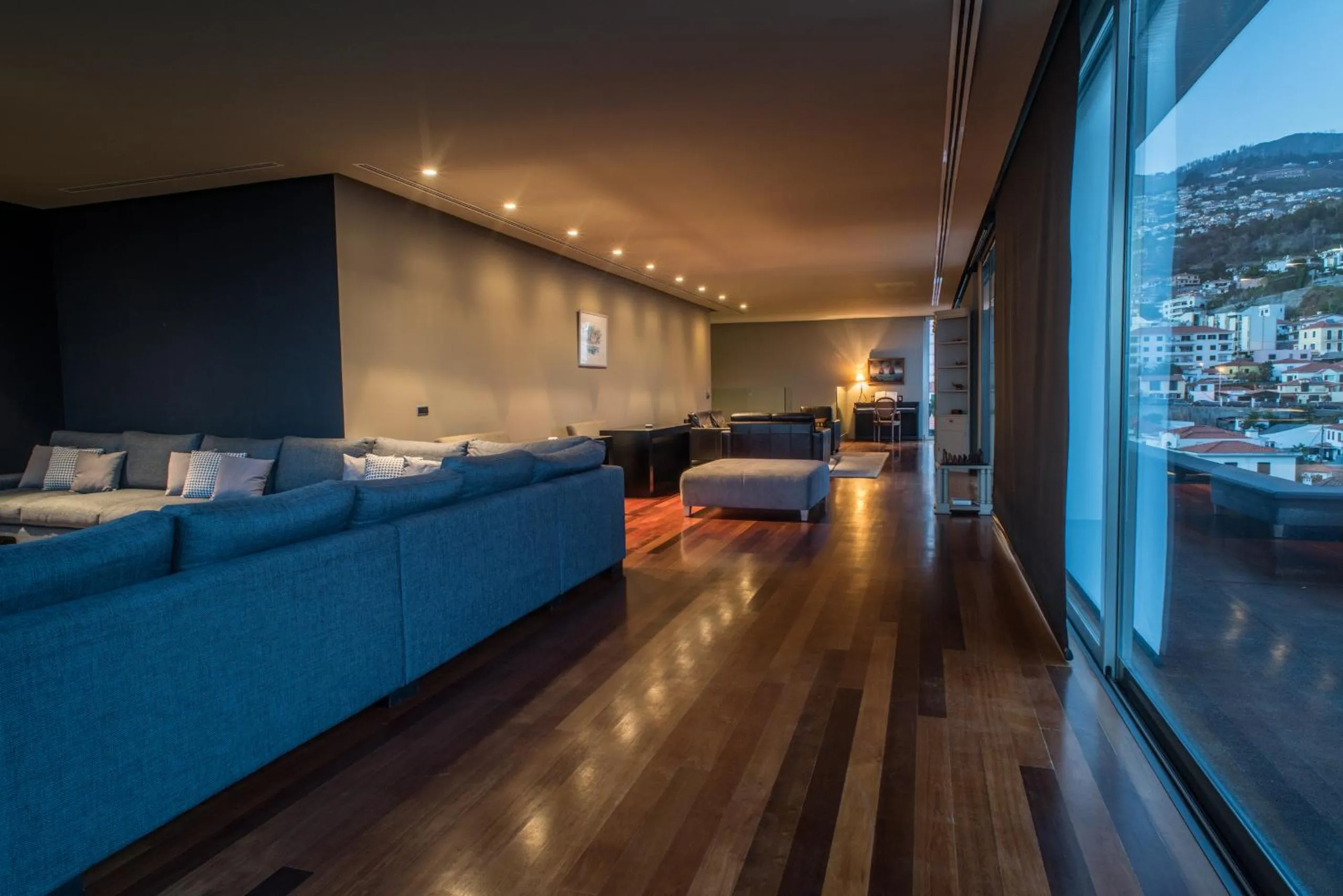 Communal lounge/ TV room in ARTS In Penthouse Apartments Til Sol