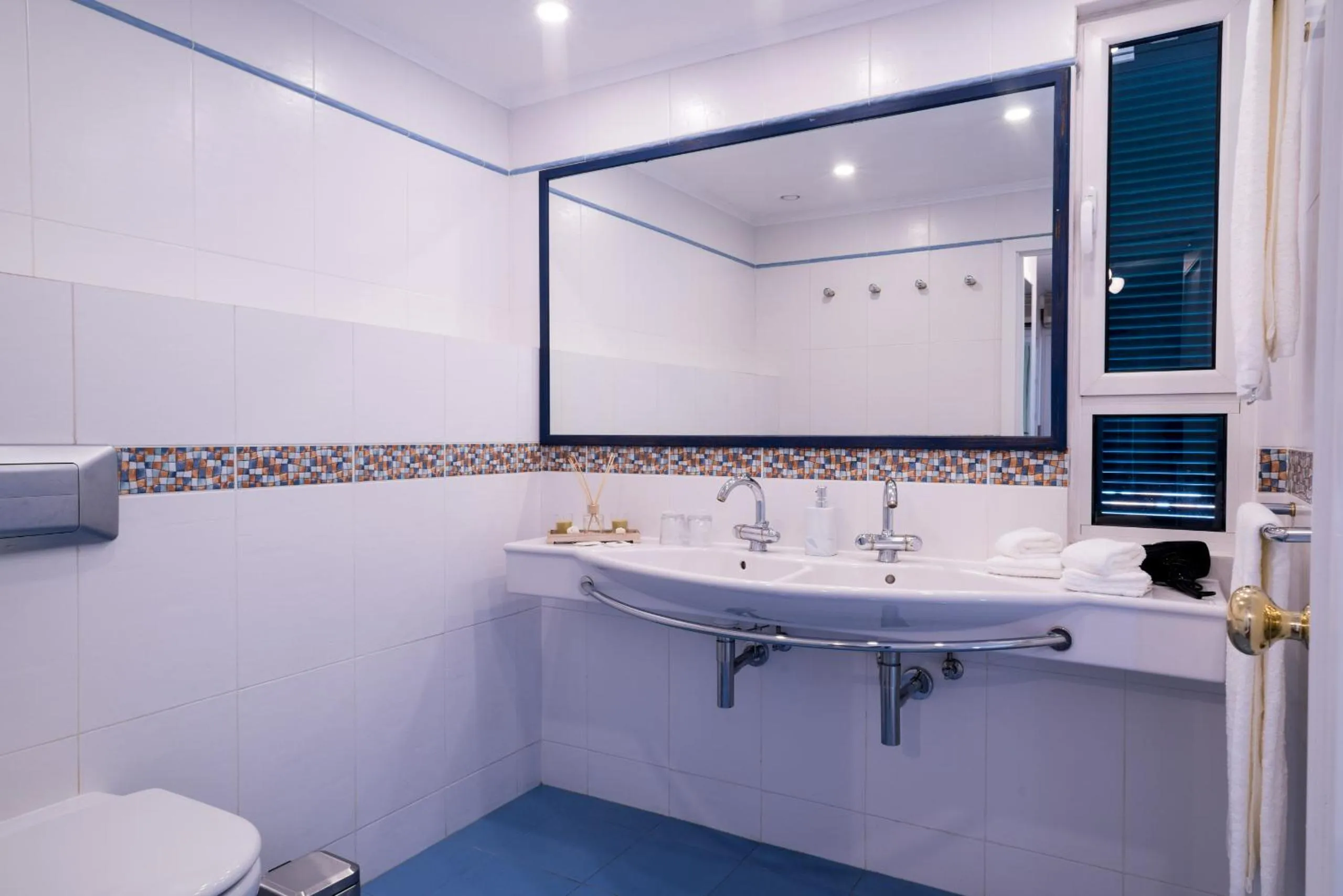 Bathroom in ARTS In Penthouse Apartments Til Sol