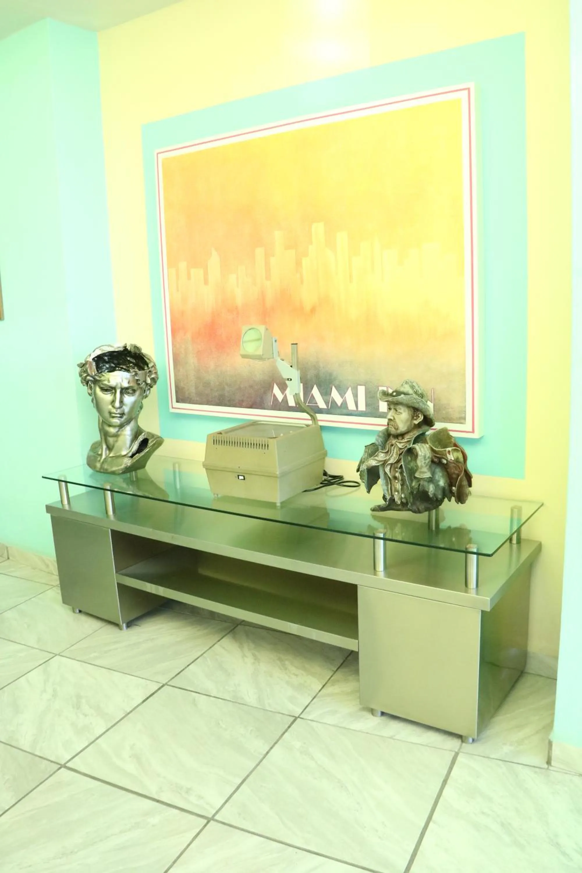 Living room in Miami Inn