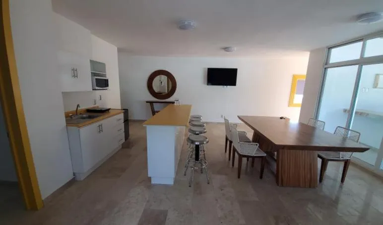 Dining area in Miami Inn