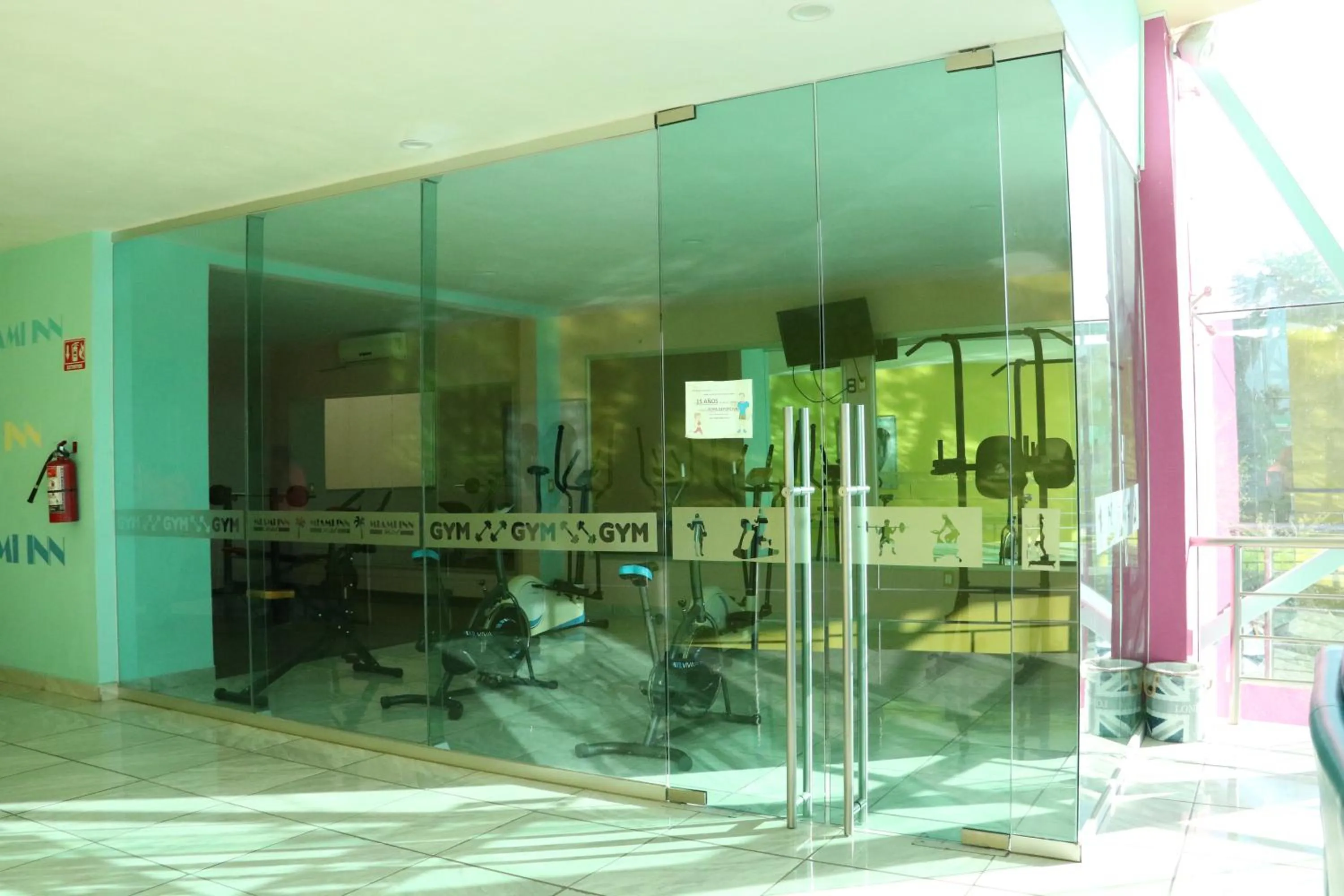 Fitness centre/facilities in Miami Inn