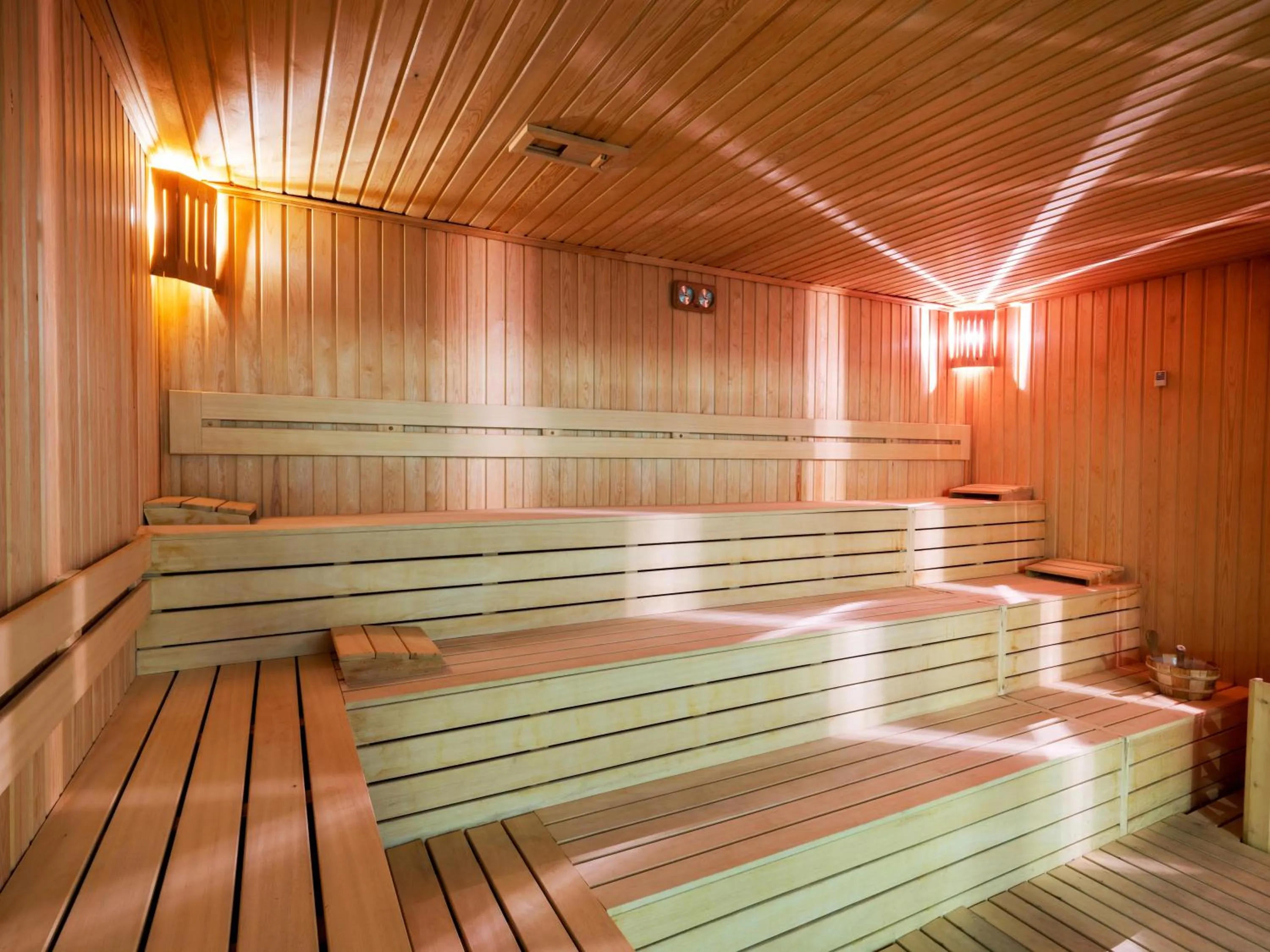 Sauna in Ramada Plaza By Wyndham Kahramanmaras
