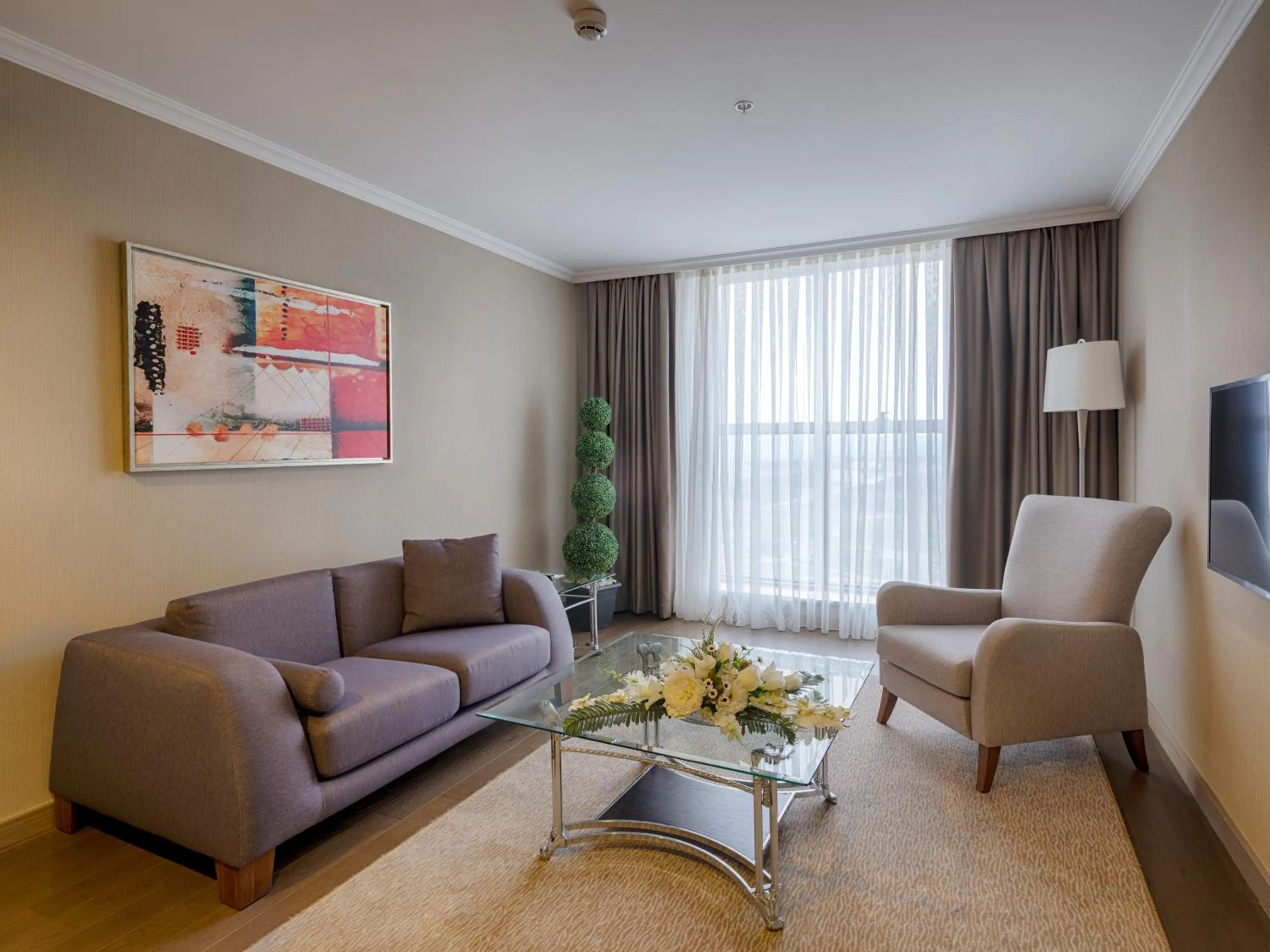 Living room in Ramada Plaza By Wyndham Kahramanmaras