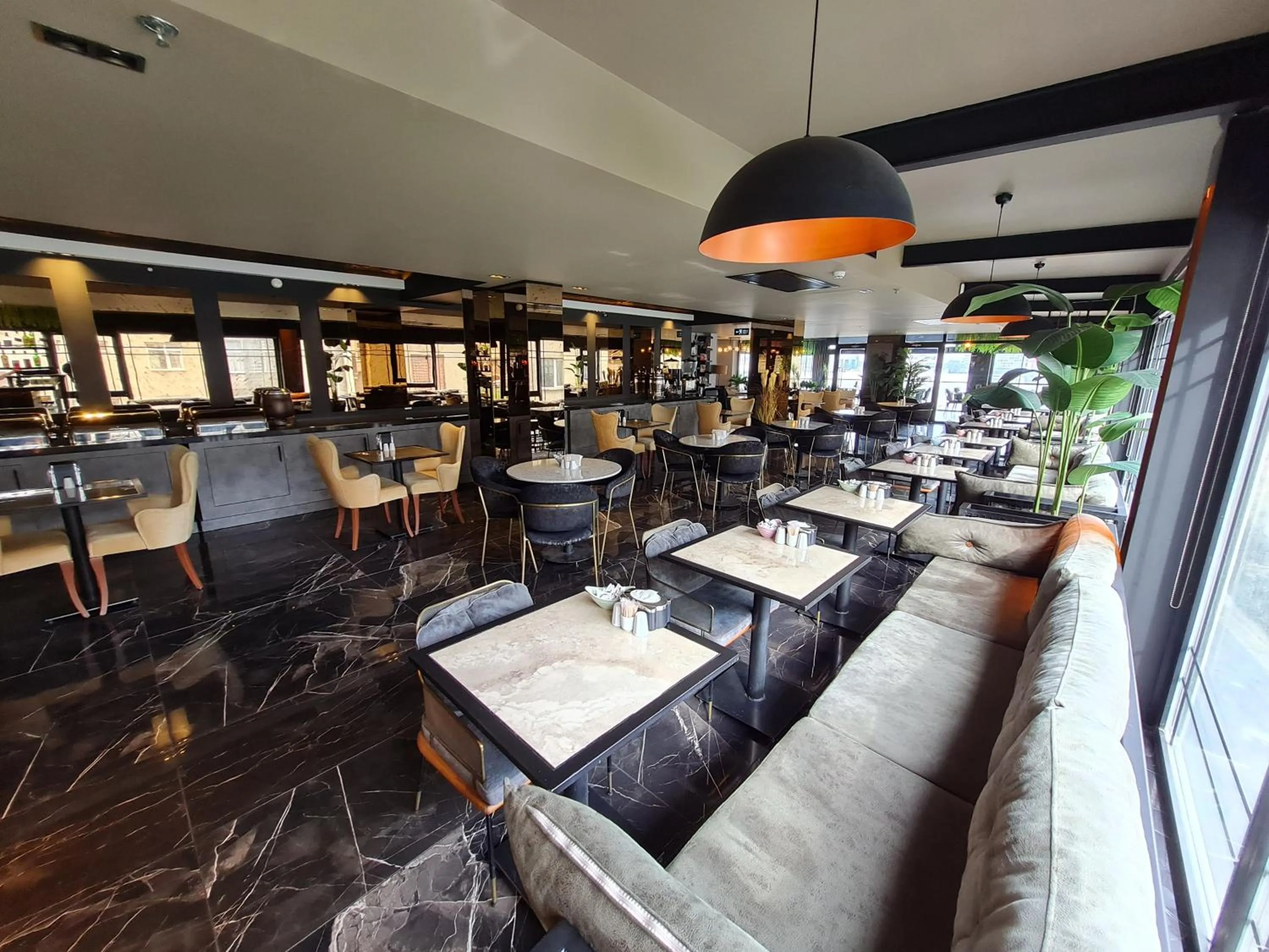 Restaurant/places to eat in Air Boss Istanbul Airport and Fair Hotel