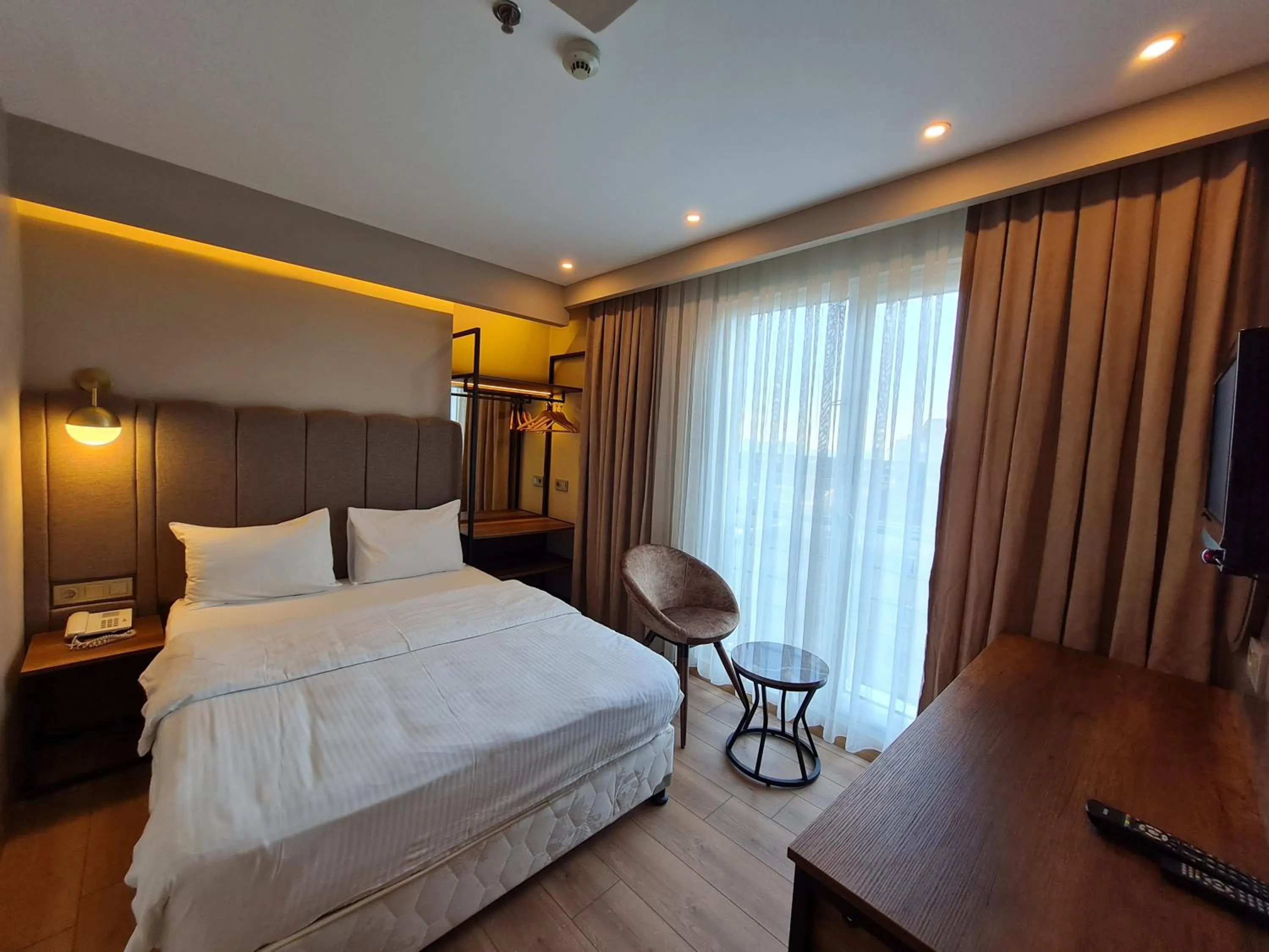 Photo of the whole room, Bed in Air Boss Istanbul Airport and Fair Hotel