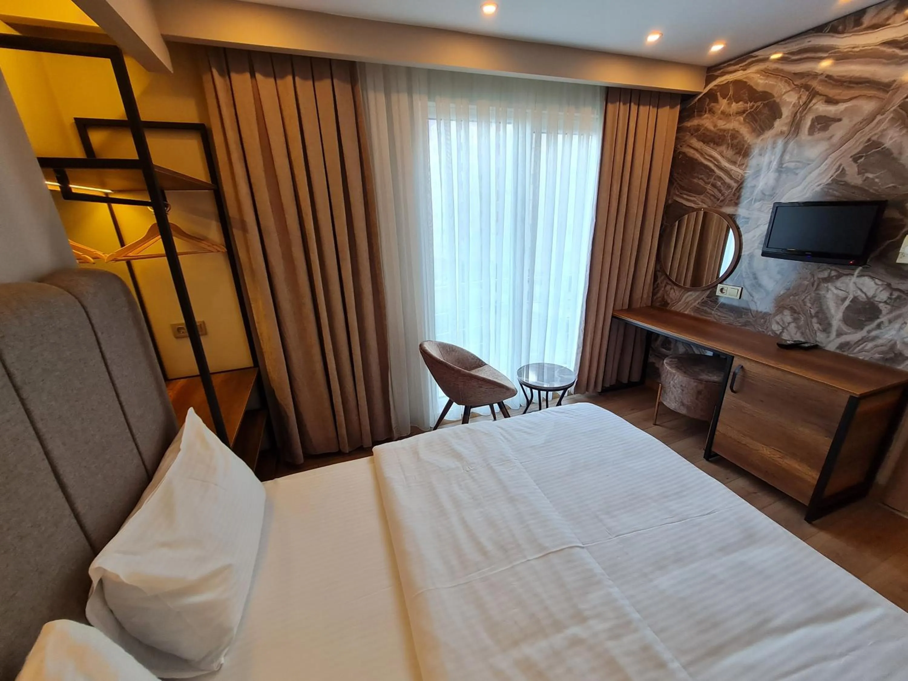 Bedroom, Bed in Air Boss Istanbul Airport and Fair Hotel
