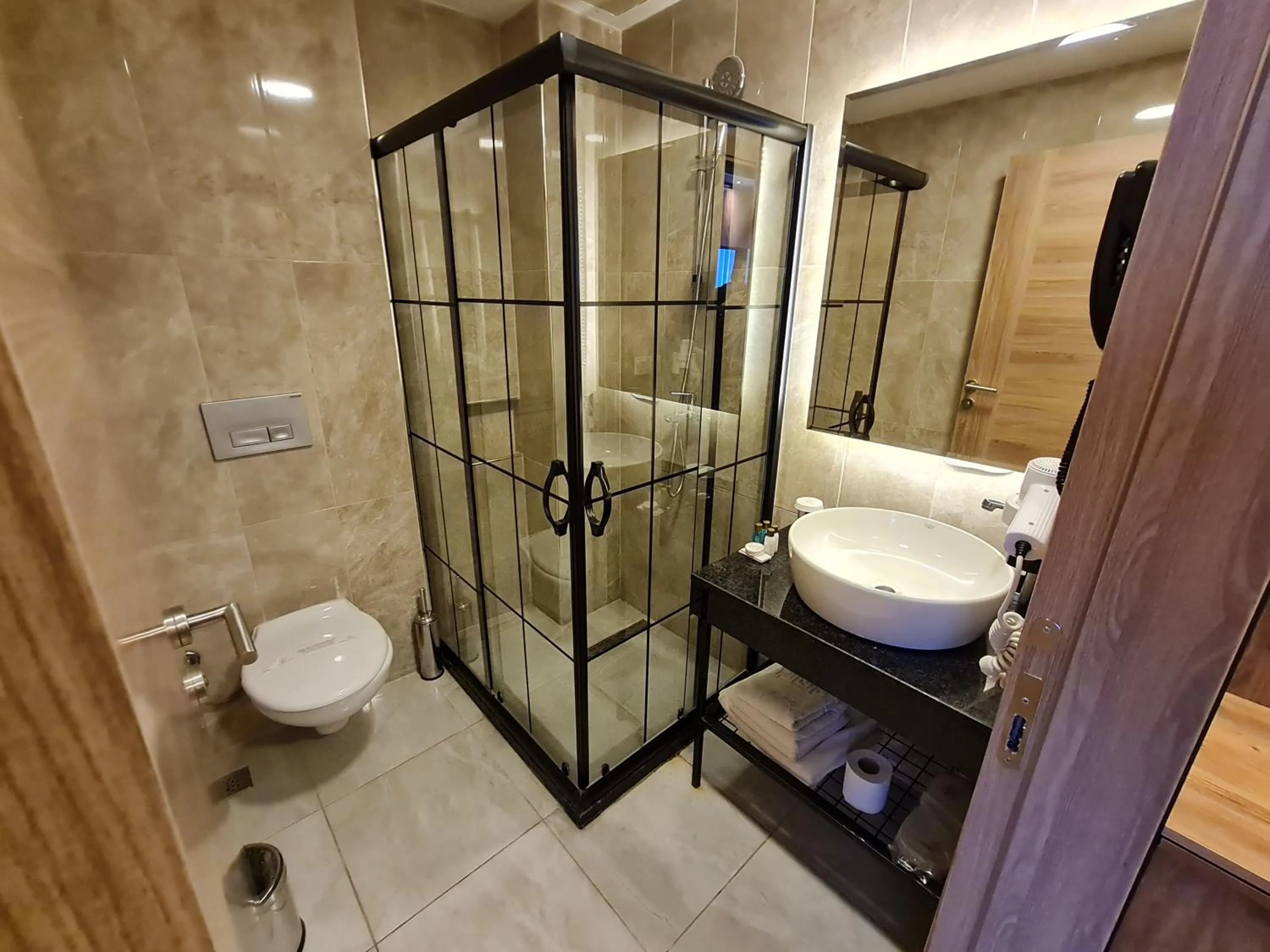 Bathroom in Air Boss Istanbul Airport and Fair Hotel