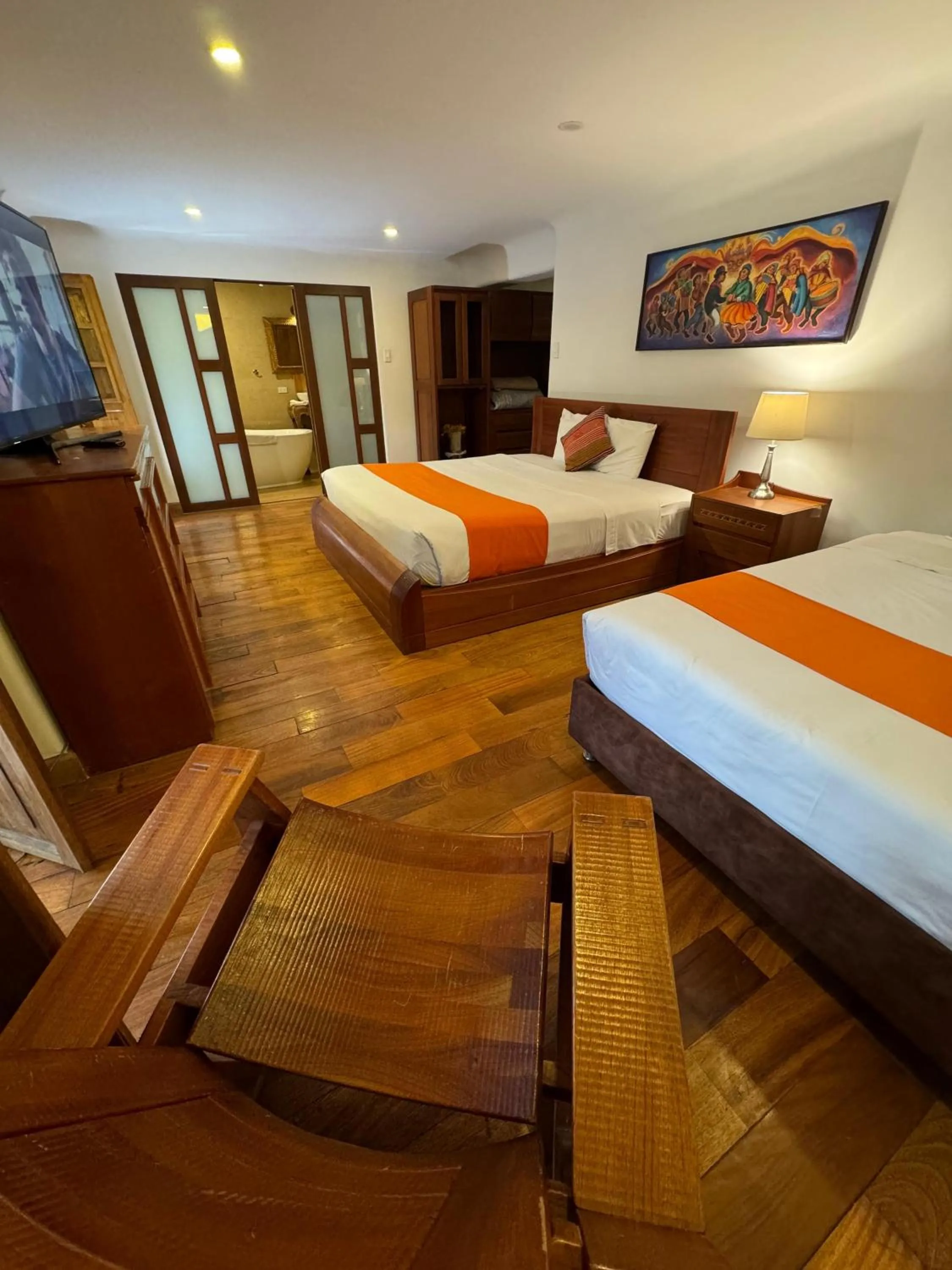 Photo of the whole room, Bed in Waman Qorikancha