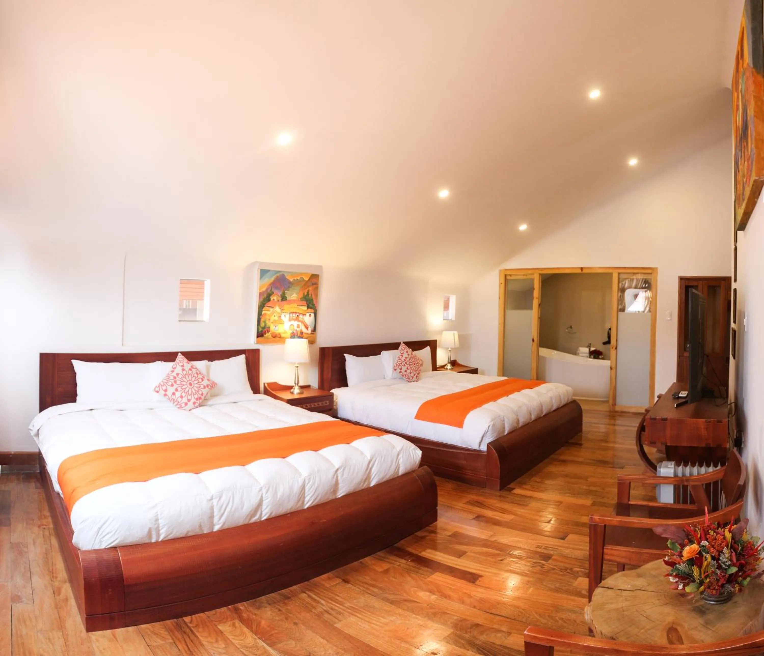 Photo of the whole room, Bed in Waman Qorikancha