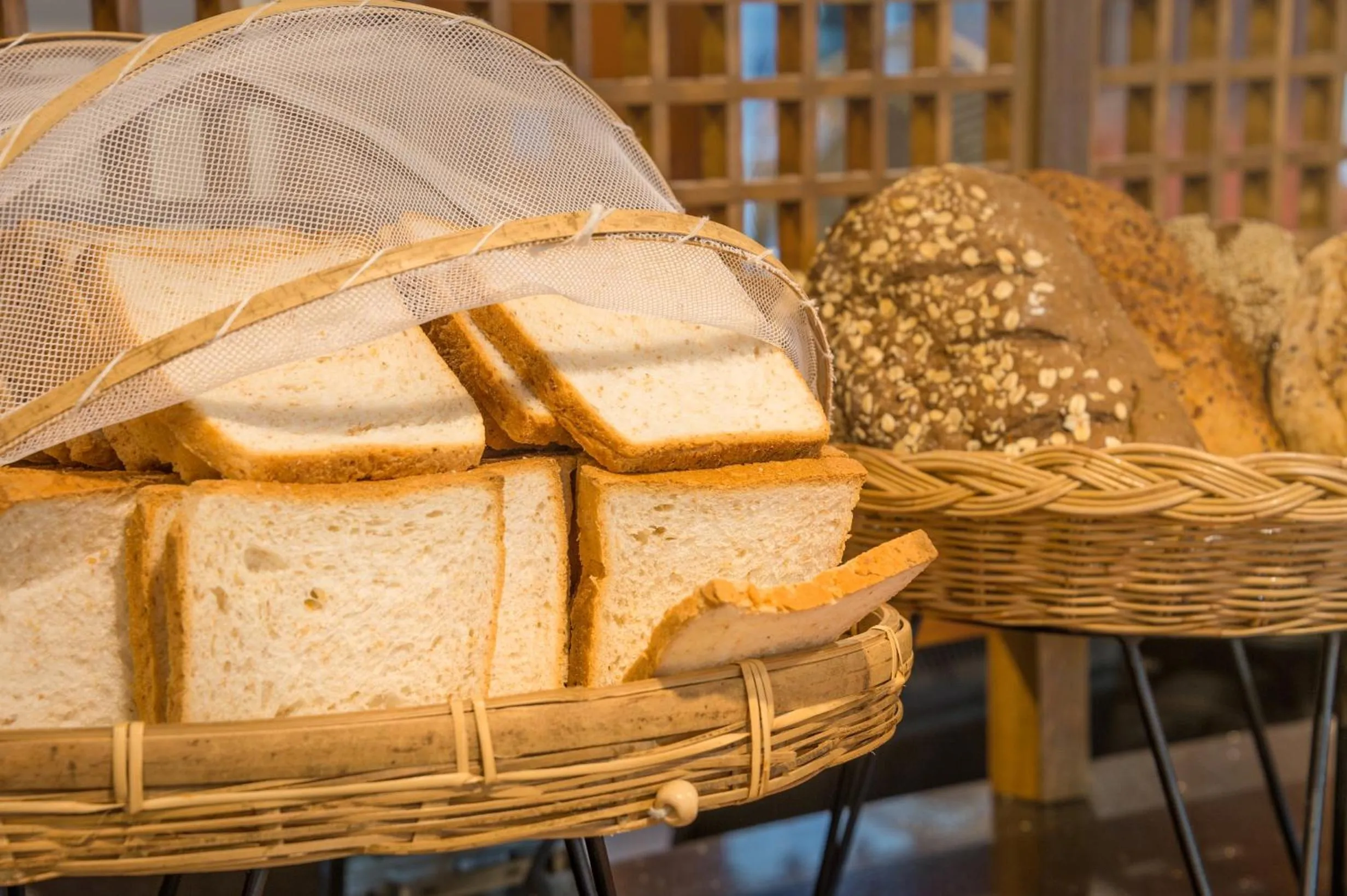 Food and drinks in Srisuksant Resort