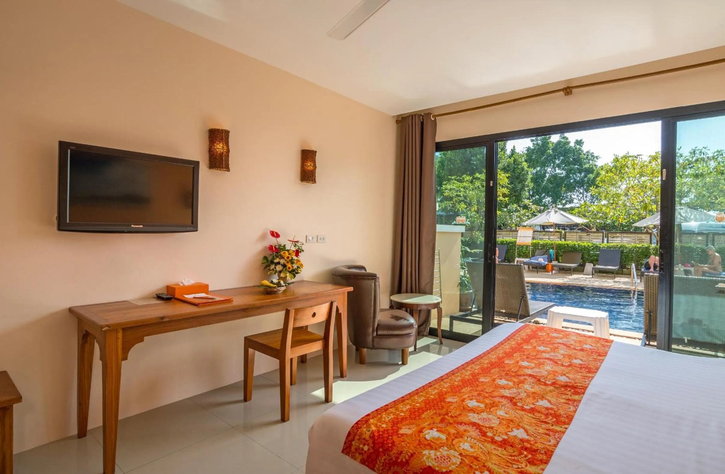 Photo of the whole room, Bed in Srisuksant Resort