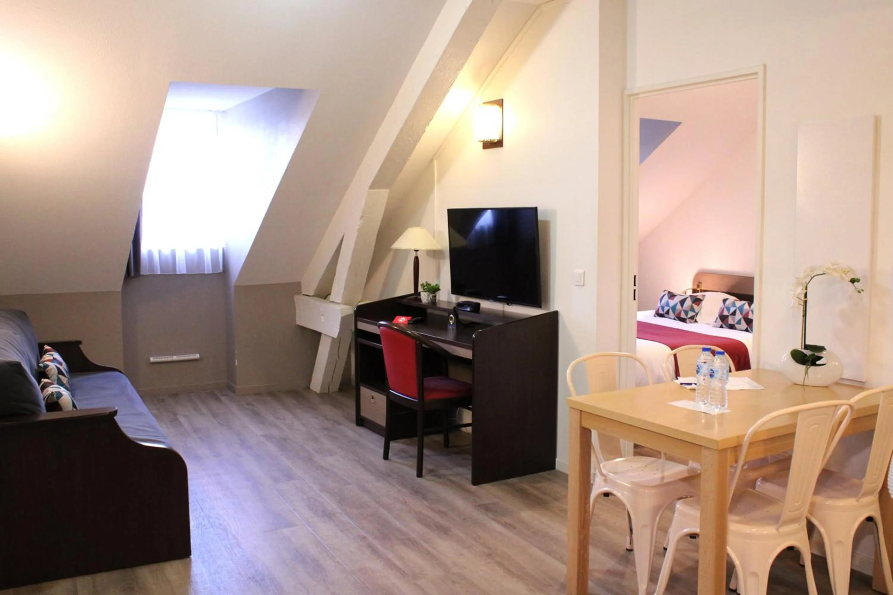 Living room in Appart'City Confort Pau Centre