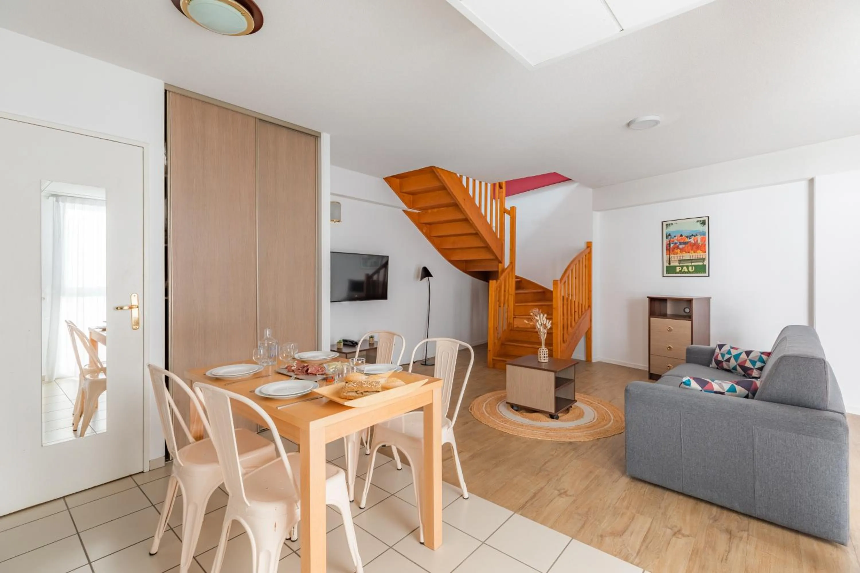 Living room in Appart'City Confort Pau Centre