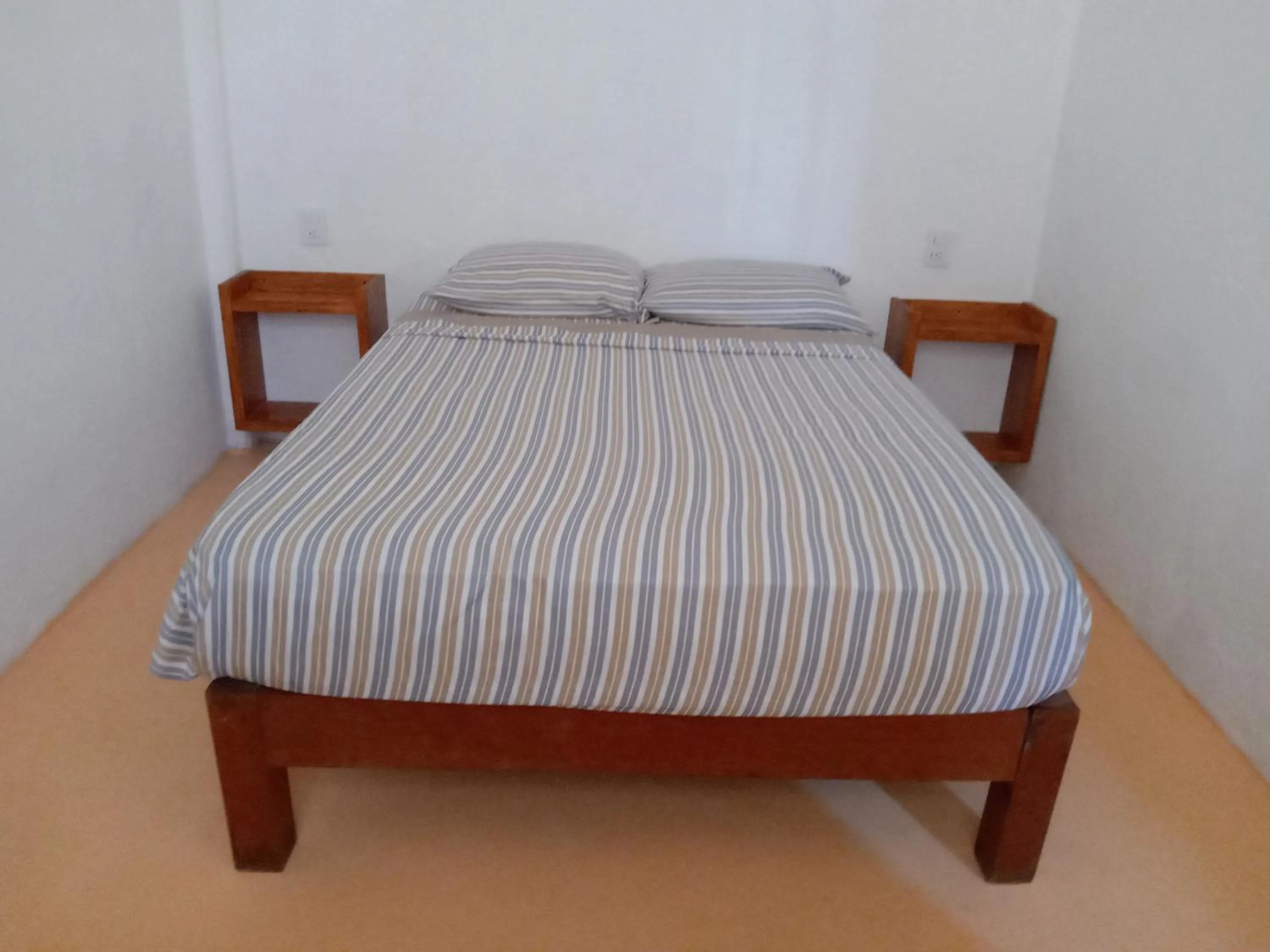 Spring, Bed in Hotel Papaya Surf