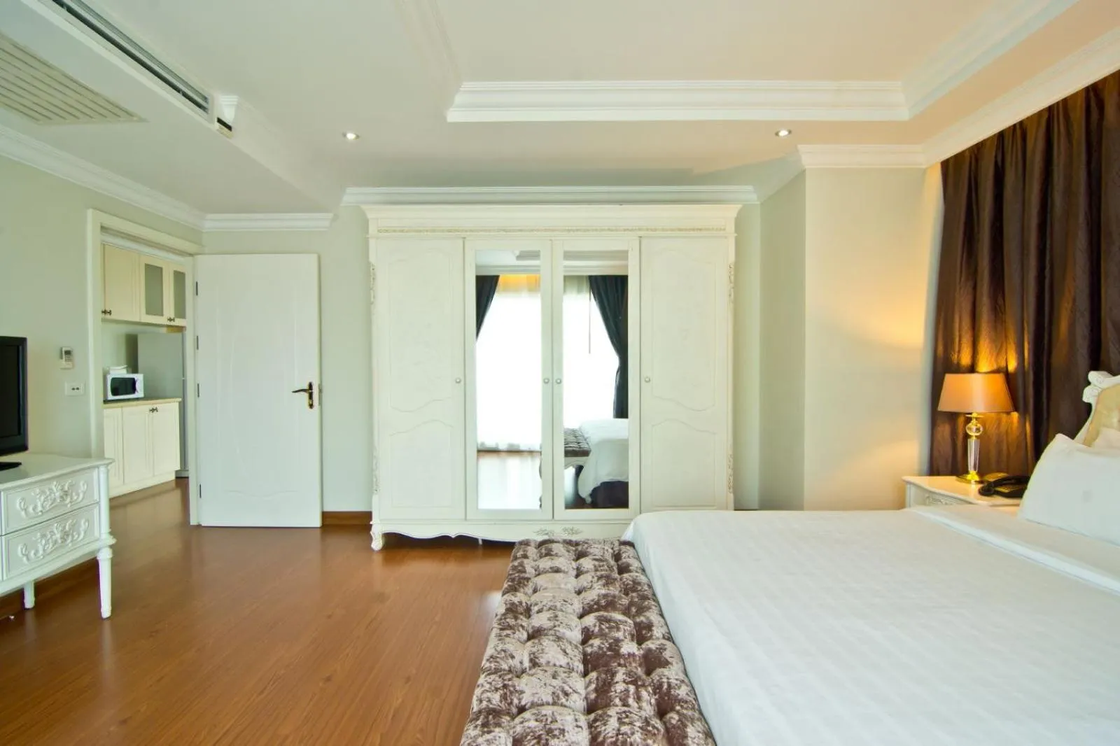 View (from property/room), Bed in LK Miracle Suite - SHA Extra Plus