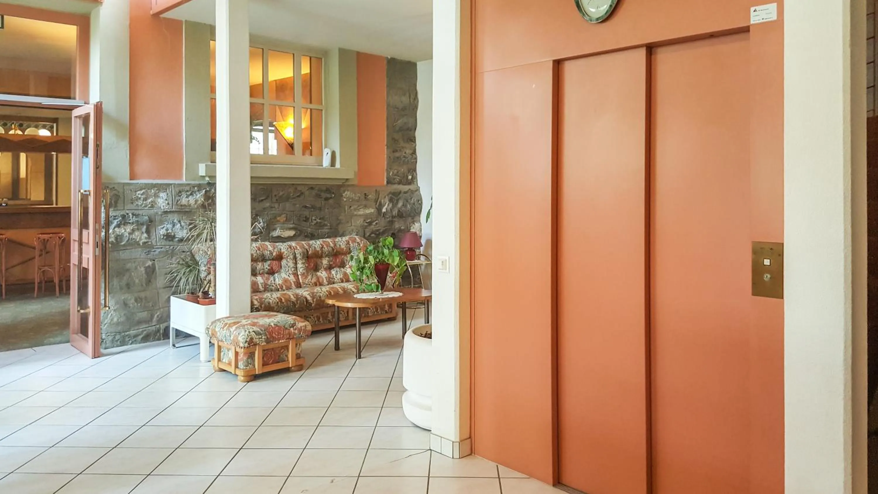 Lobby or reception in Hôtel les Berges