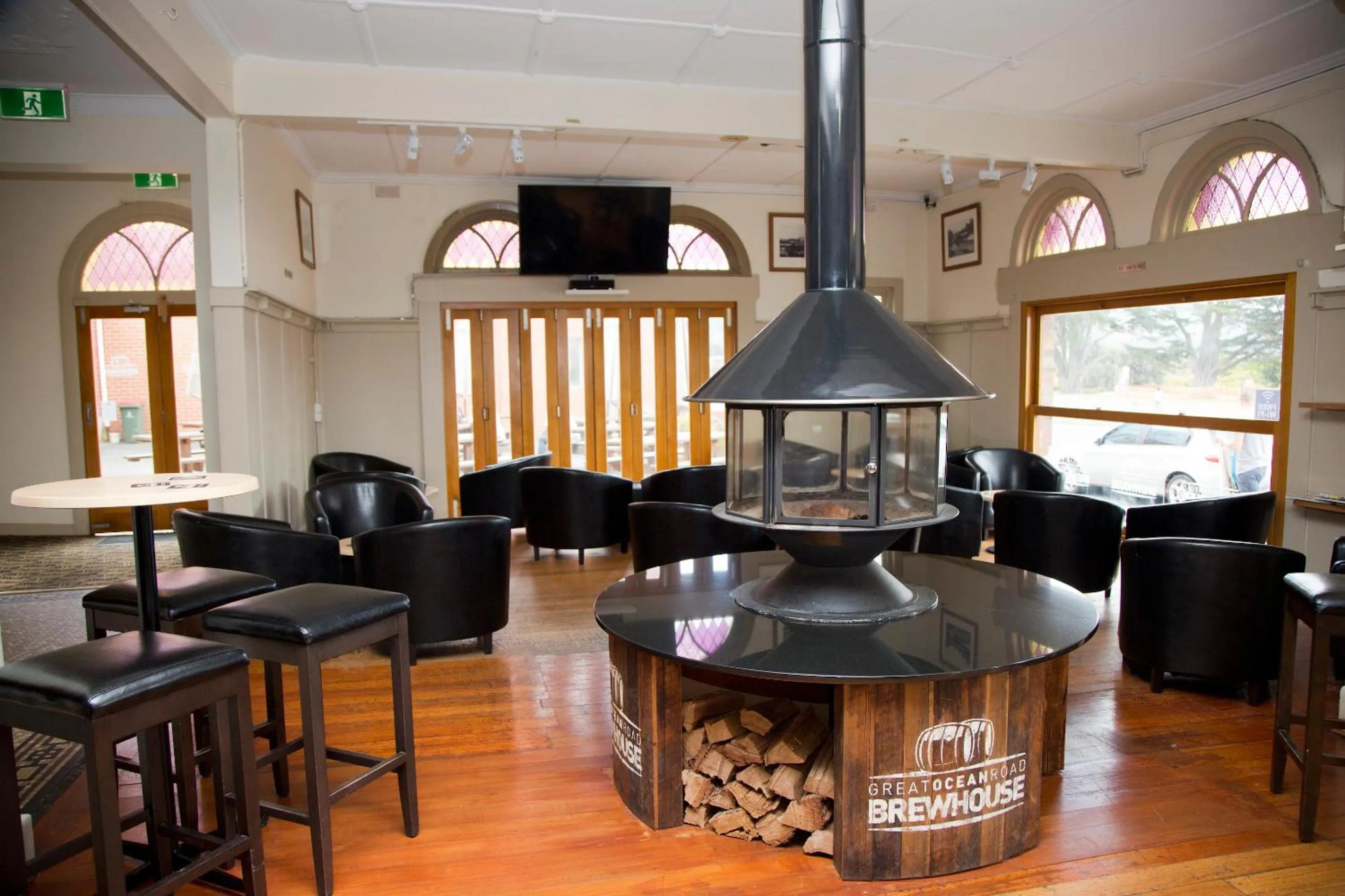 Lounge or bar in Great Ocean Road Brewhouse Apollo Bay