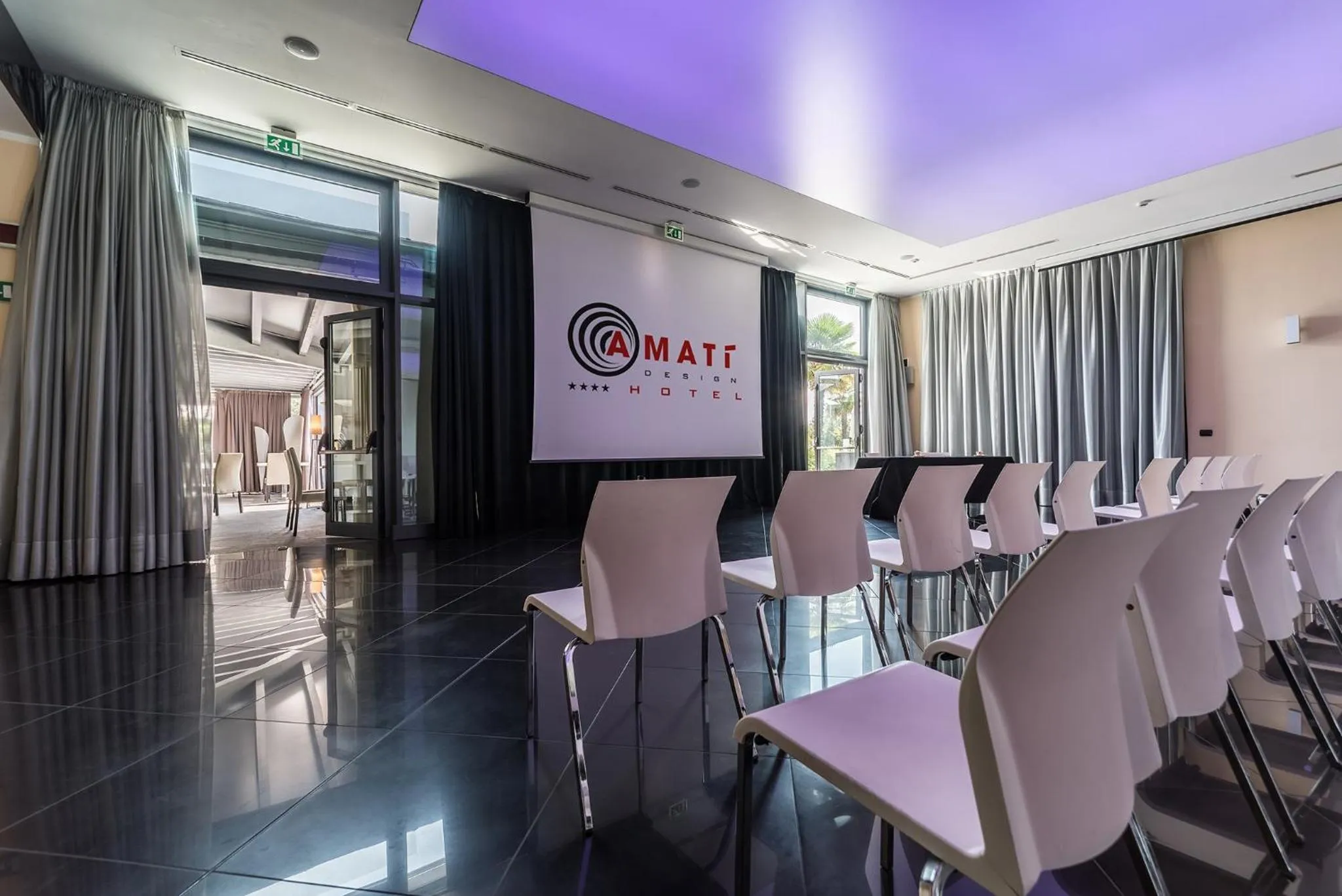 Meeting/conference room in Amatì Design Green Hotel