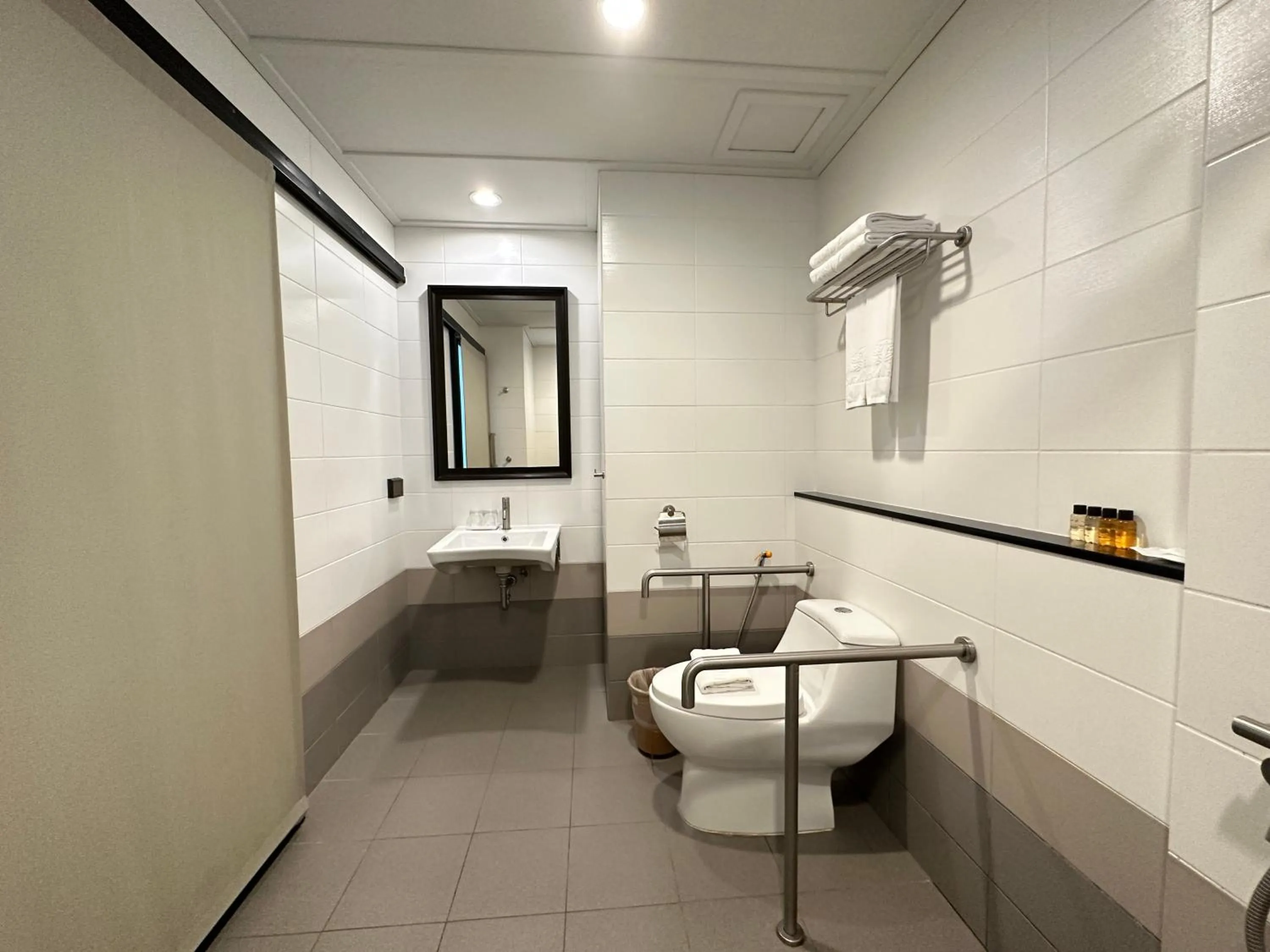 Bathroom in Mangrove Prestige Hotel