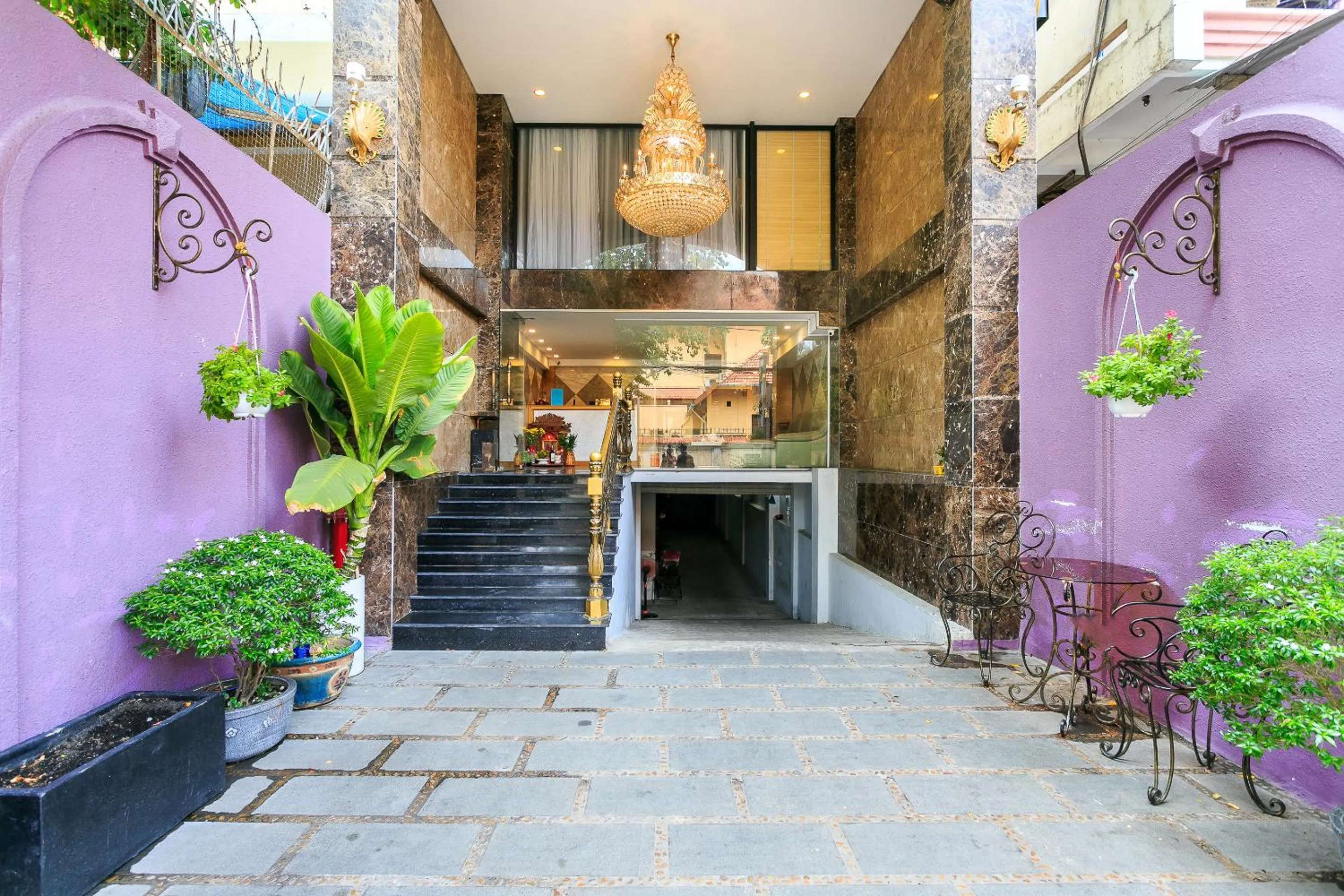 Facade/entrance in The Blue Airport Hotel