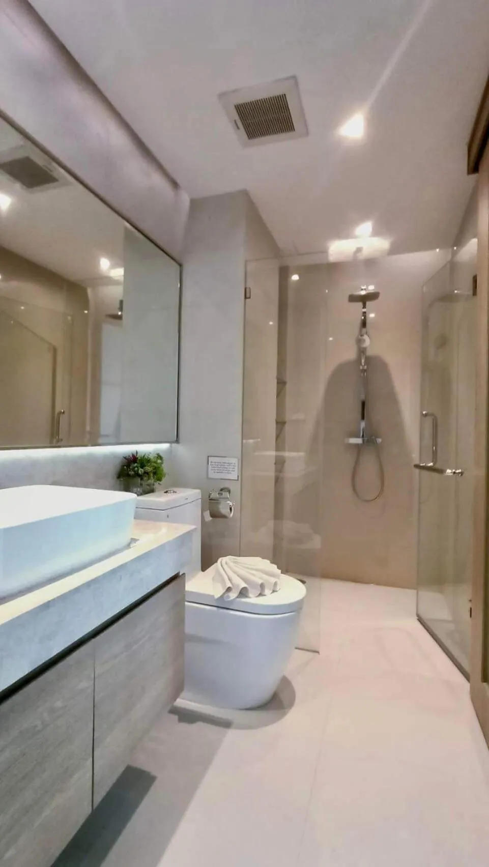 Toilet in Phu Dahla Residences