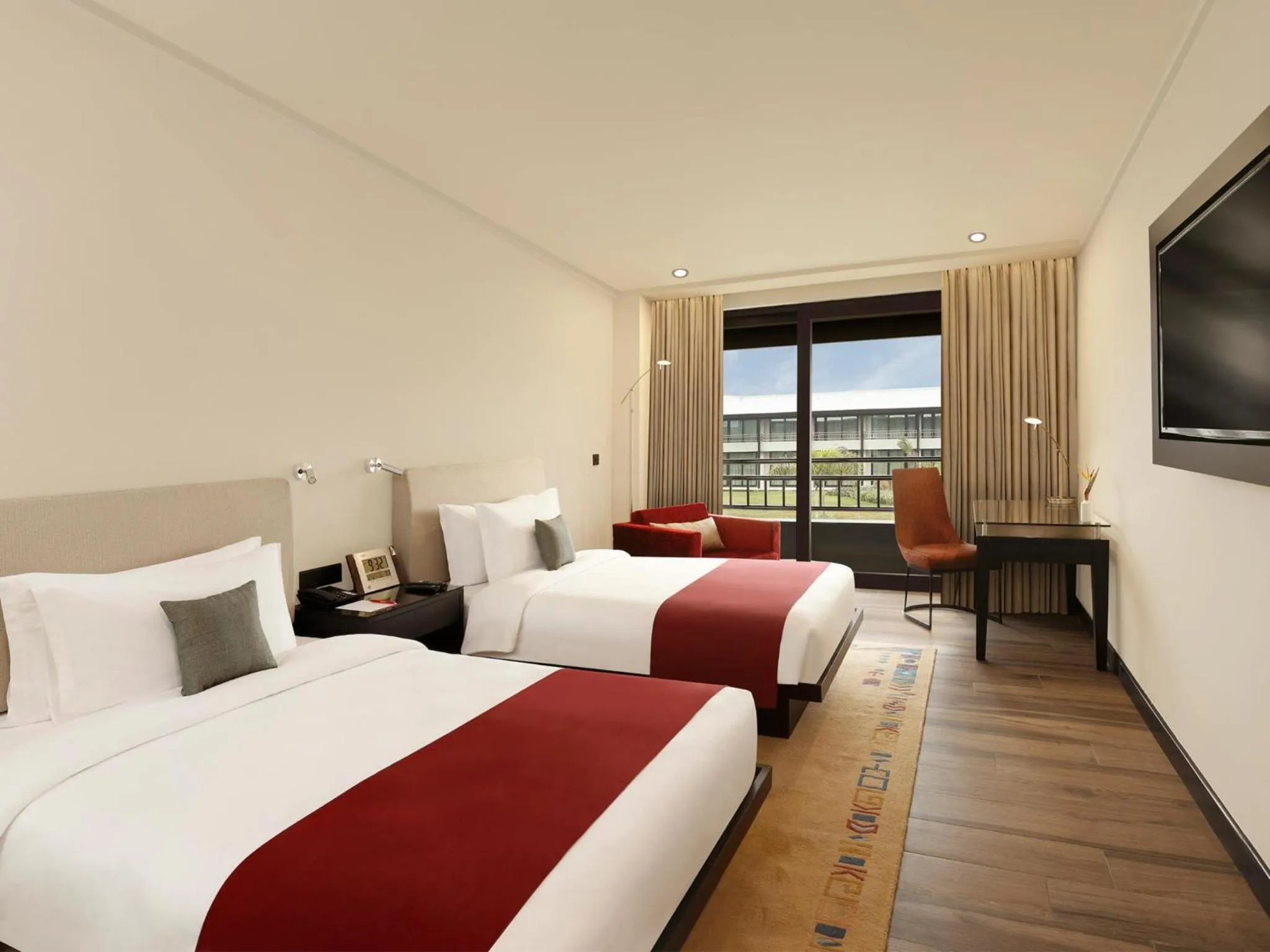 Garden view, Bed in Tiger Palace By Soaltee