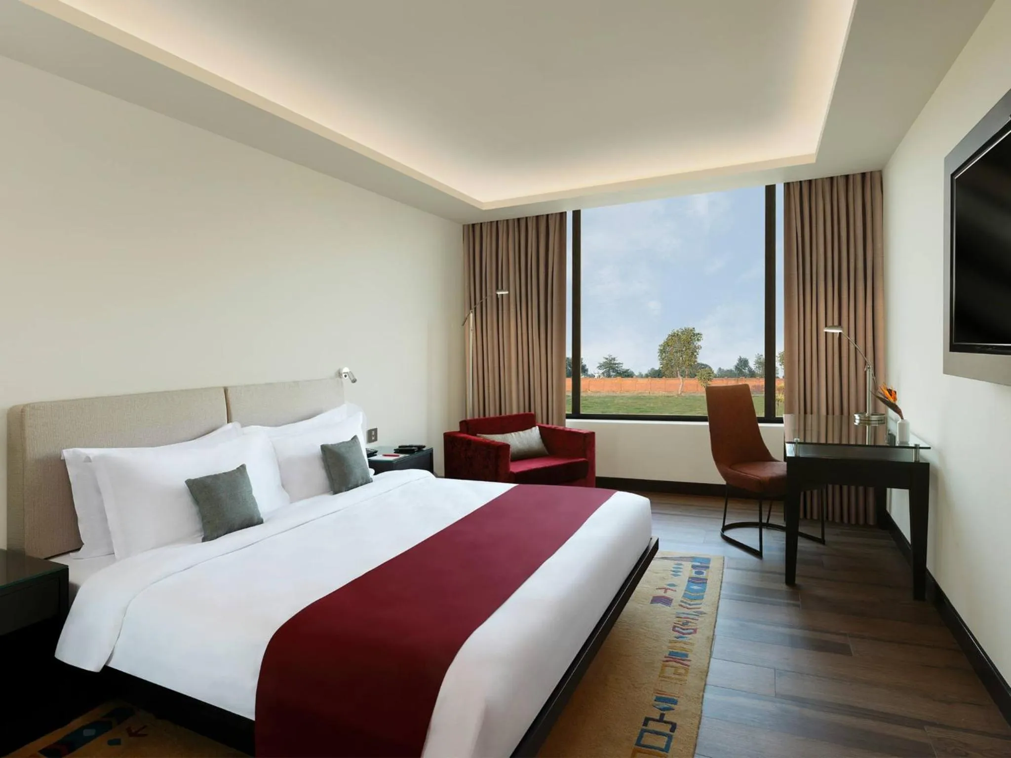 Bedroom, Bed in Tiger Palace By Soaltee