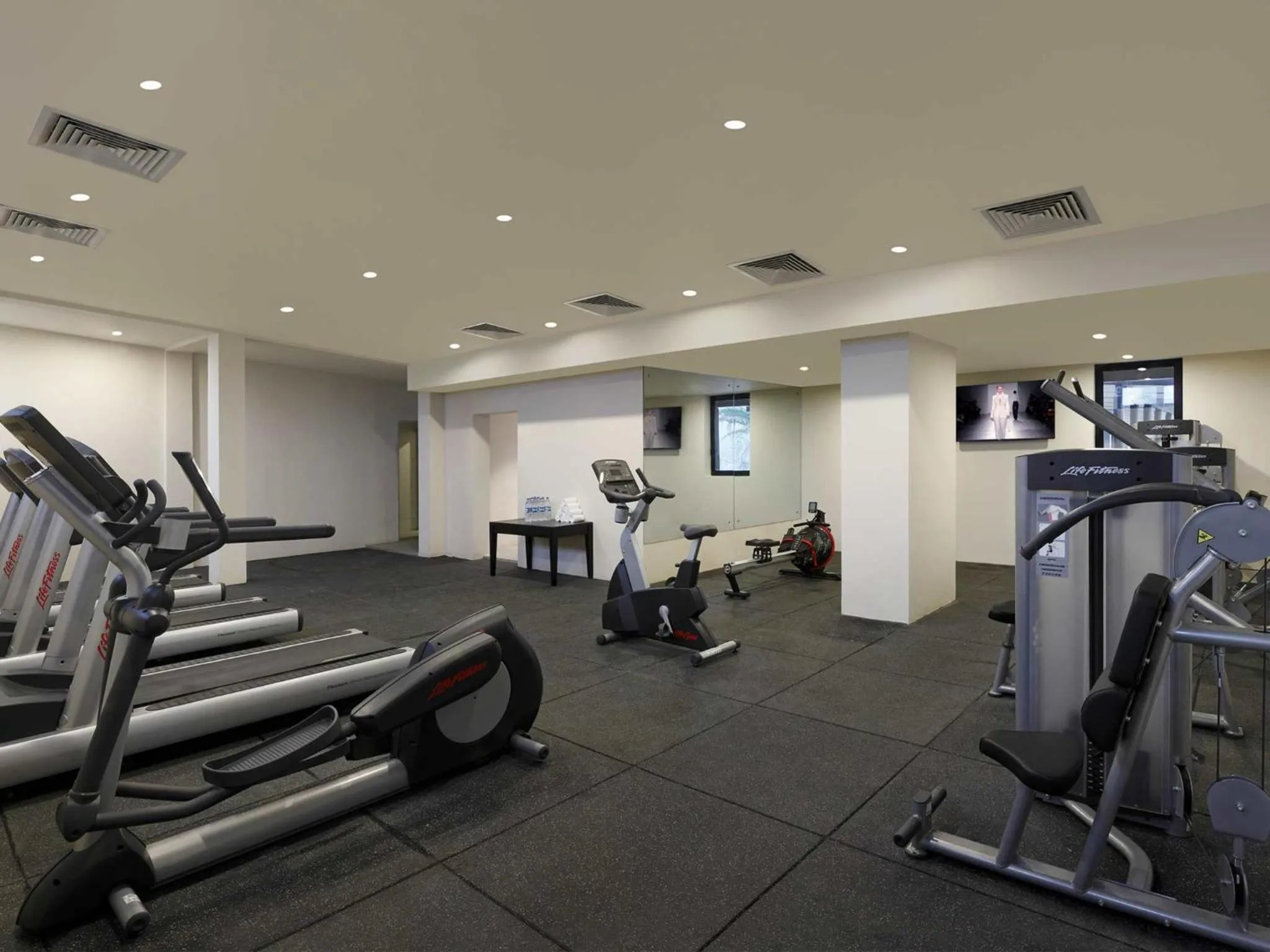 Fitness centre/facilities in Tiger Palace By Soaltee