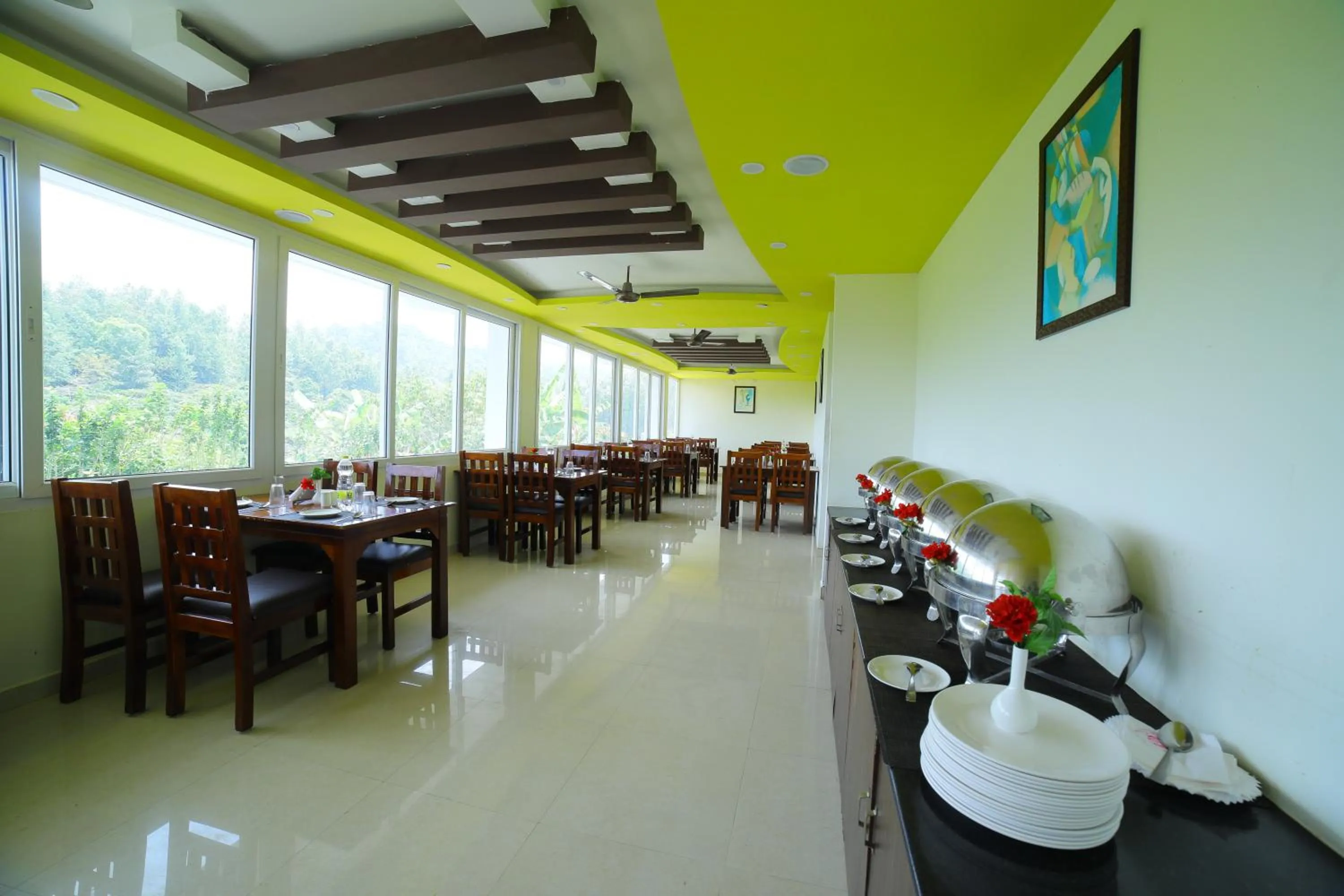 Restaurant/places to eat in Coastal Grand - Yercaud