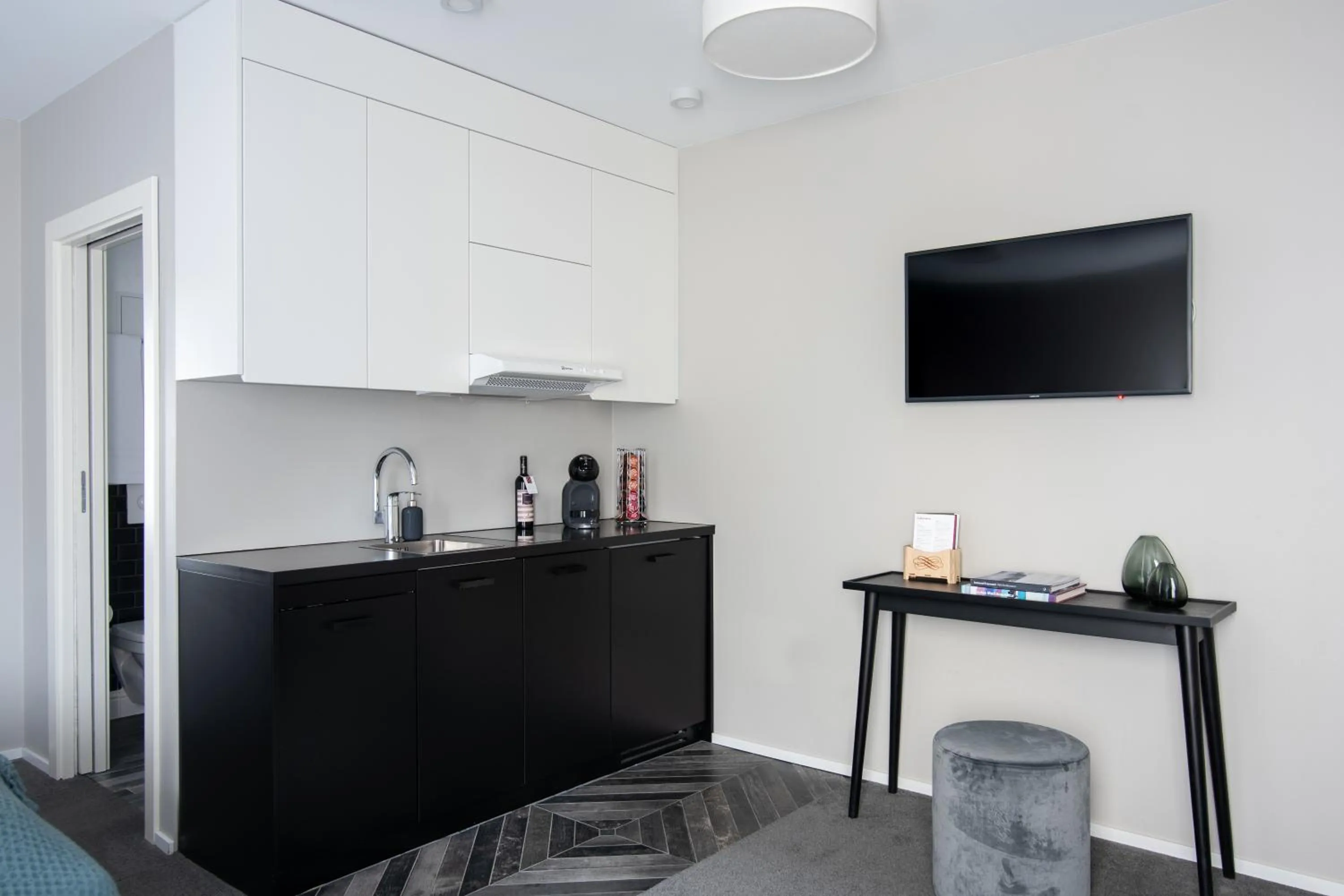 TV and multimedia in Reykjavik Residence Apartment Hotel