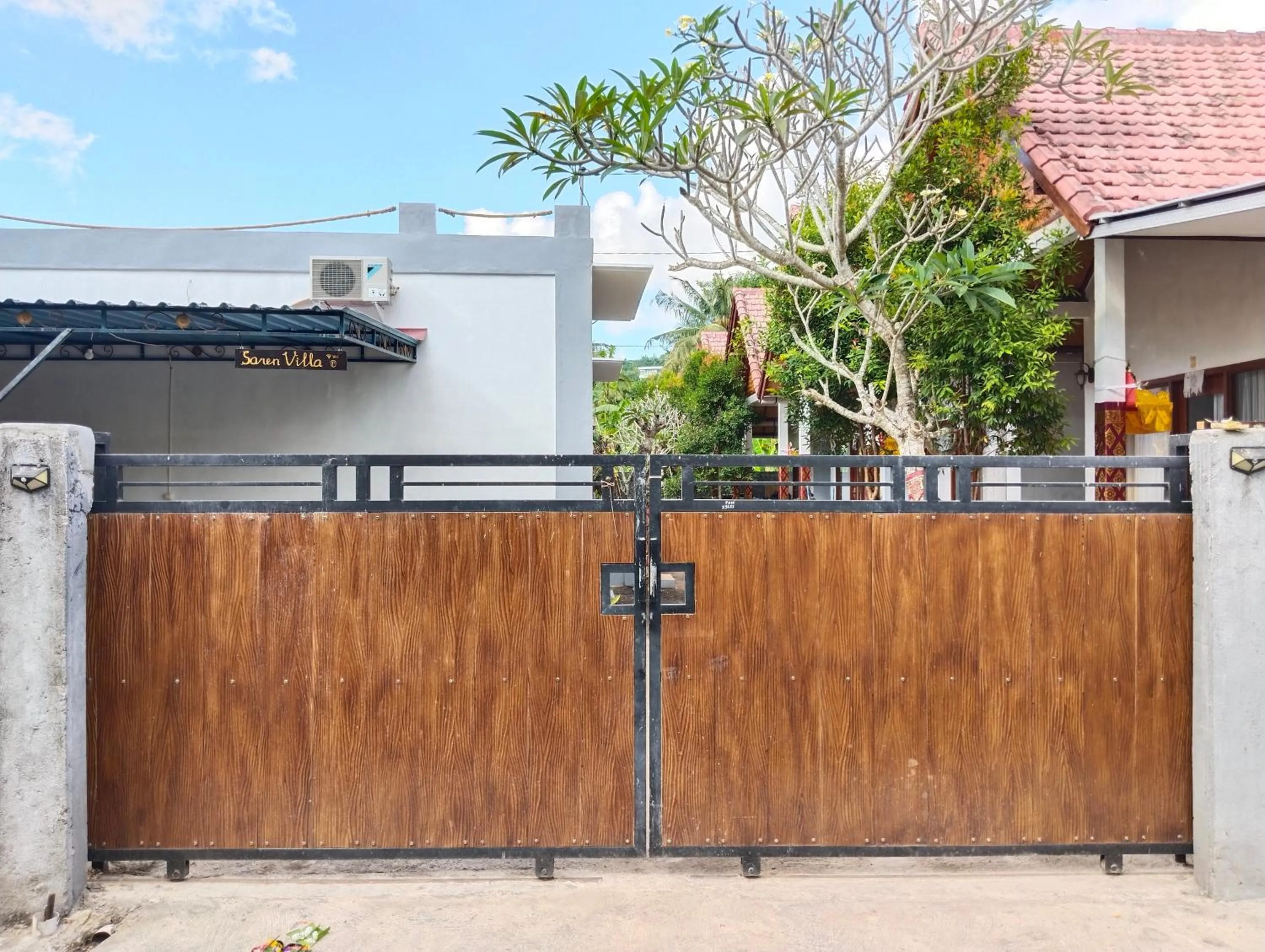 Property building in Saren Villa