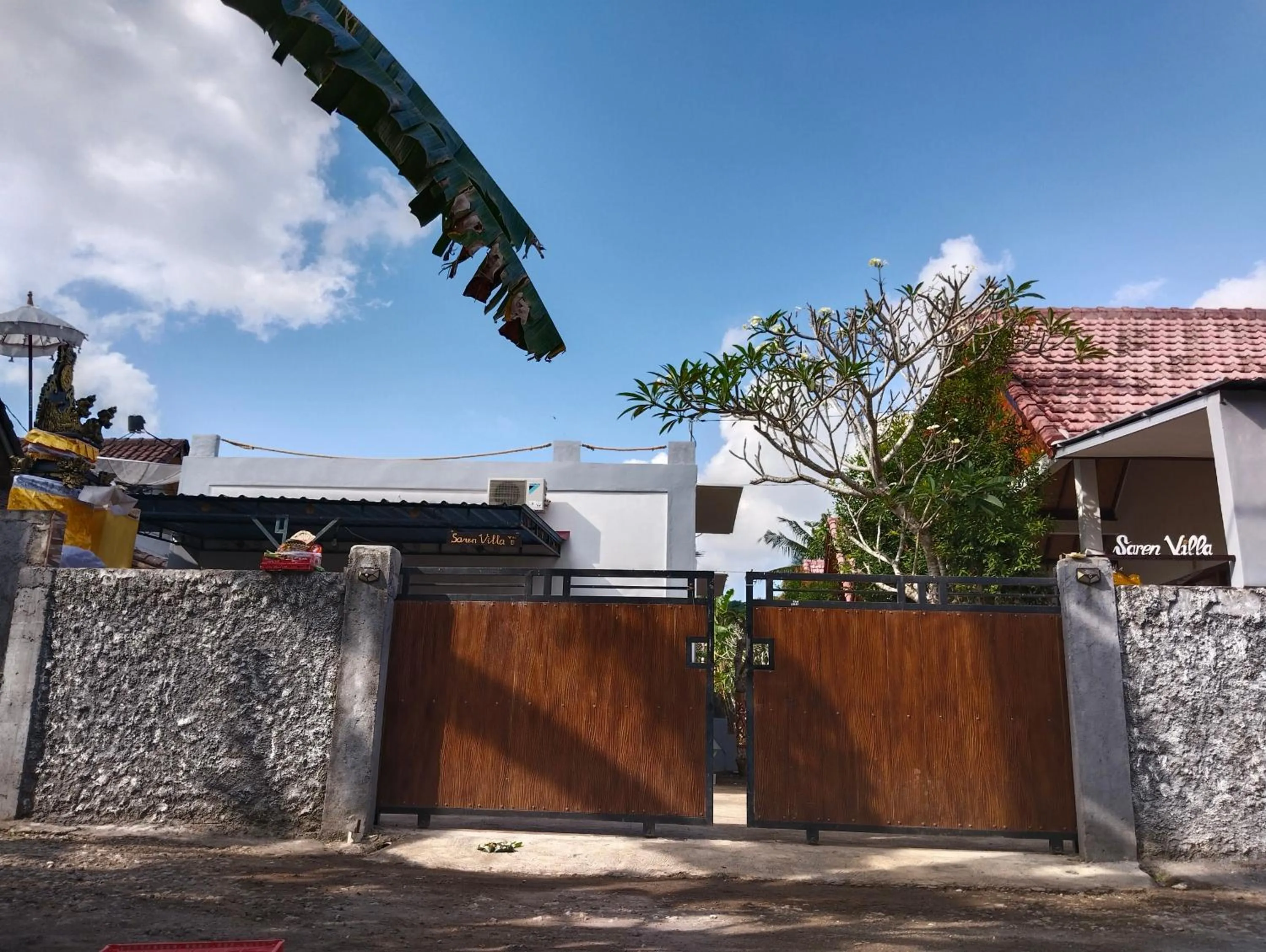 Property building in Saren Villa