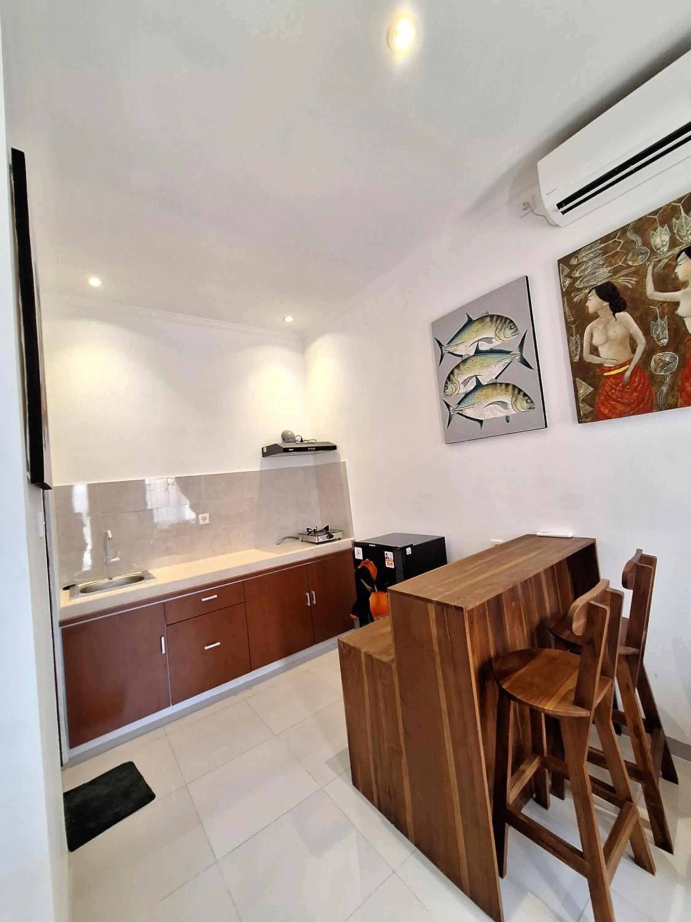 Dining area in Saren Villa