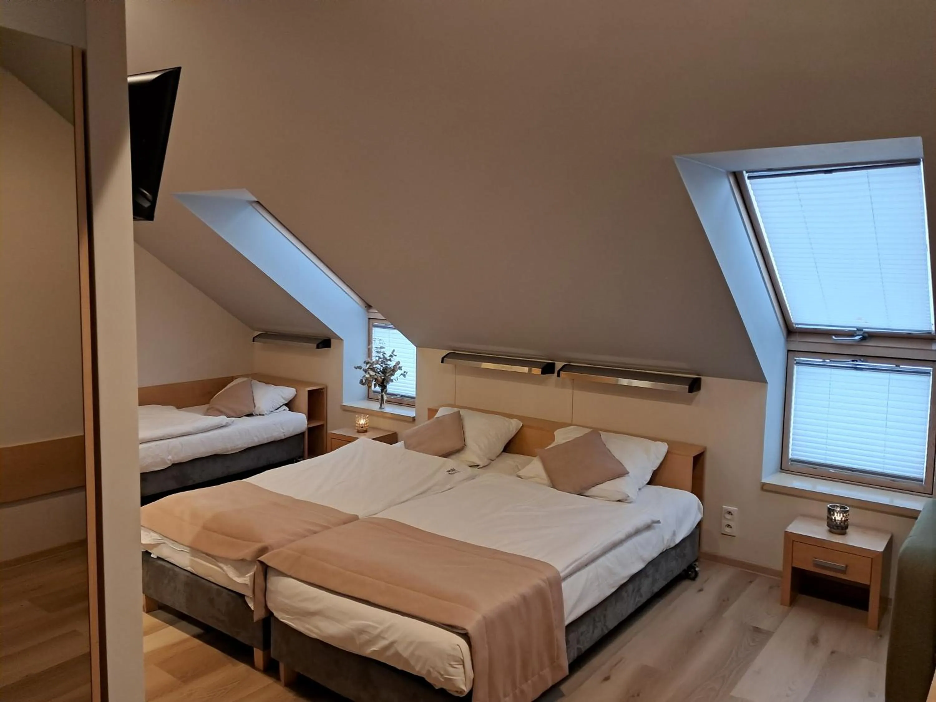 Photo of the whole room, Bed in Hotel Kolna - darmowy parking, basen w cenie