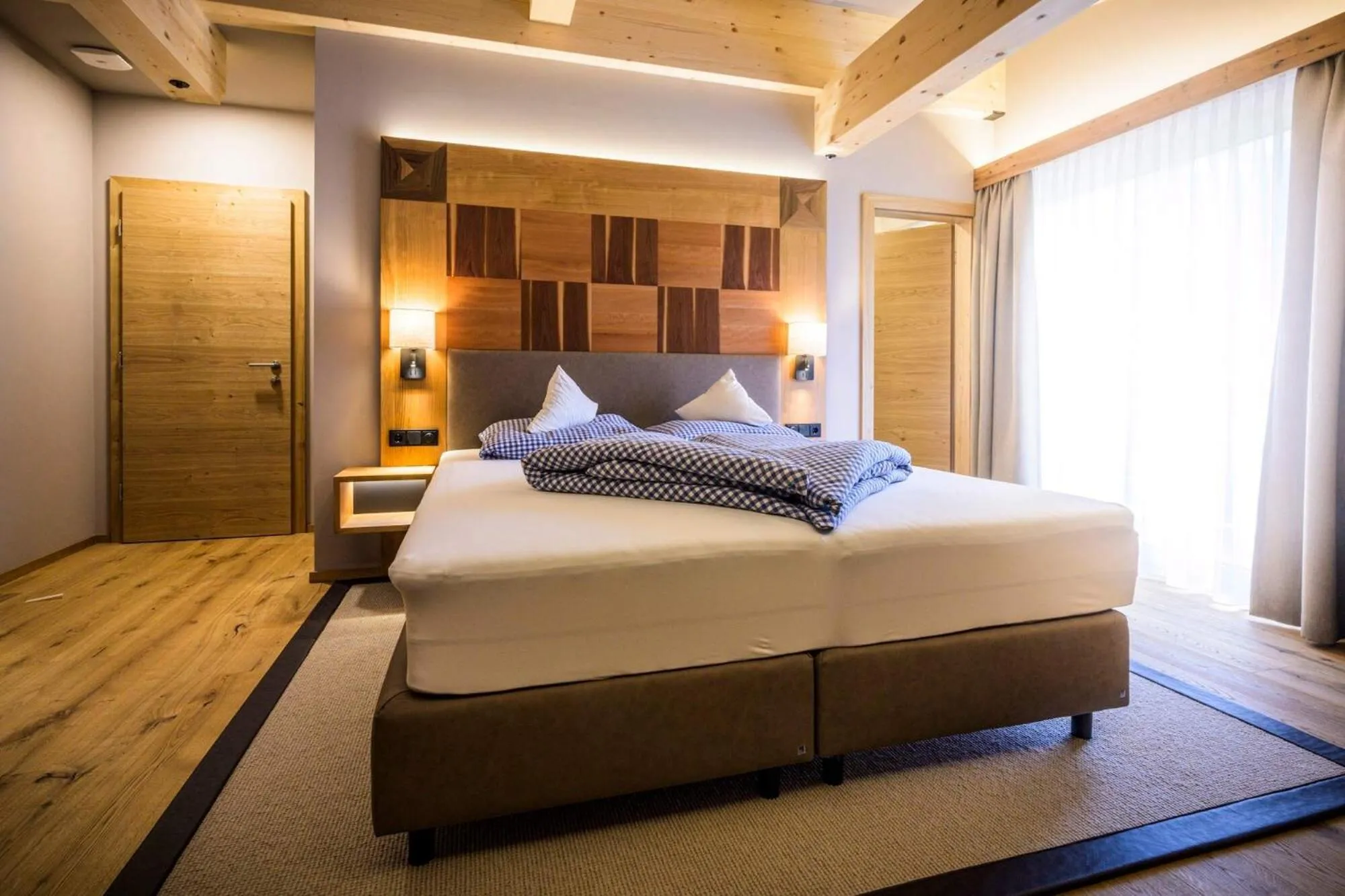 Photo of the whole room, Bed in Flora - Das kleine Gartenhotel