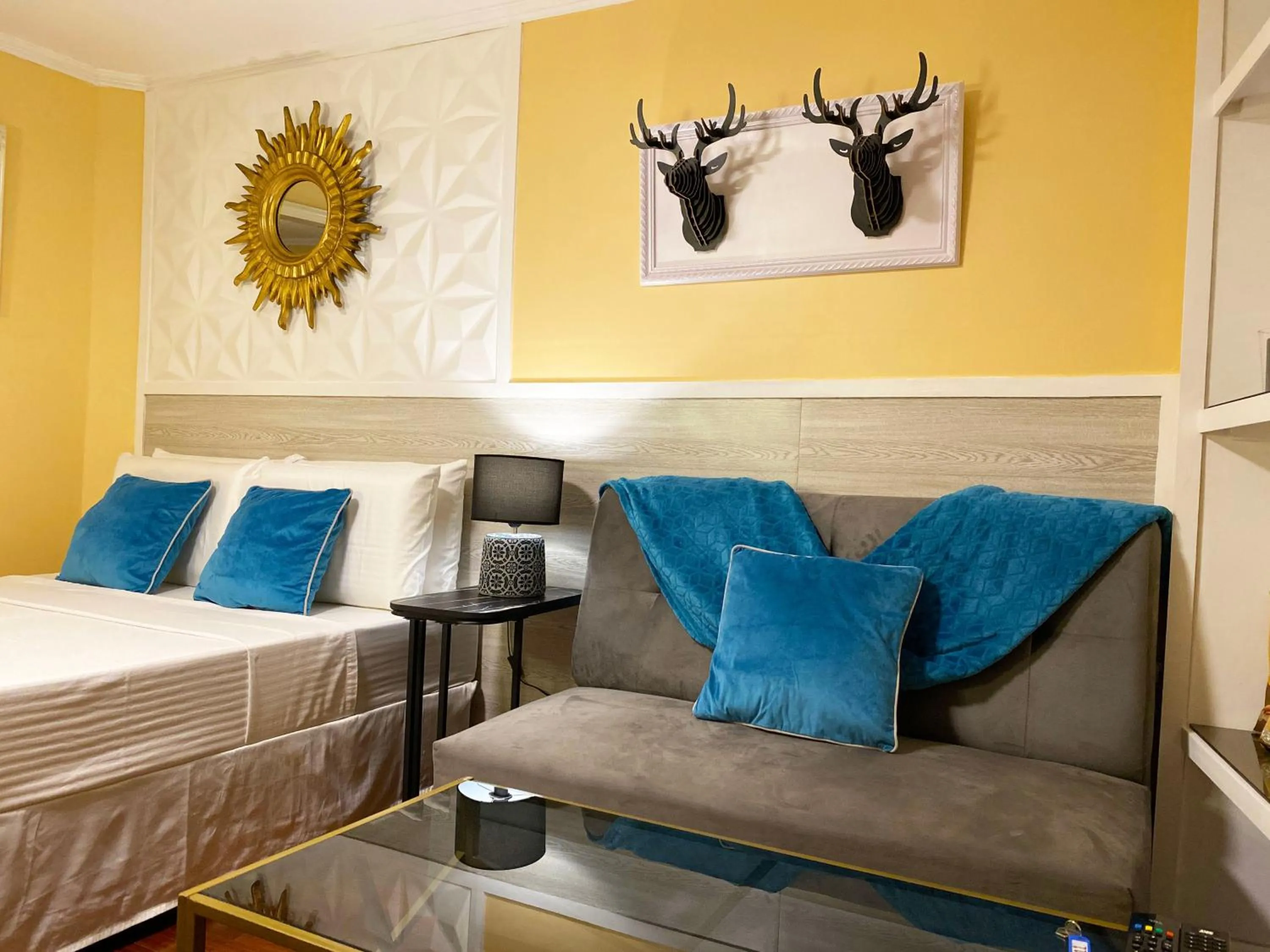 Bed in Little Norway Guesthouse - Mactan Cebu International Airport