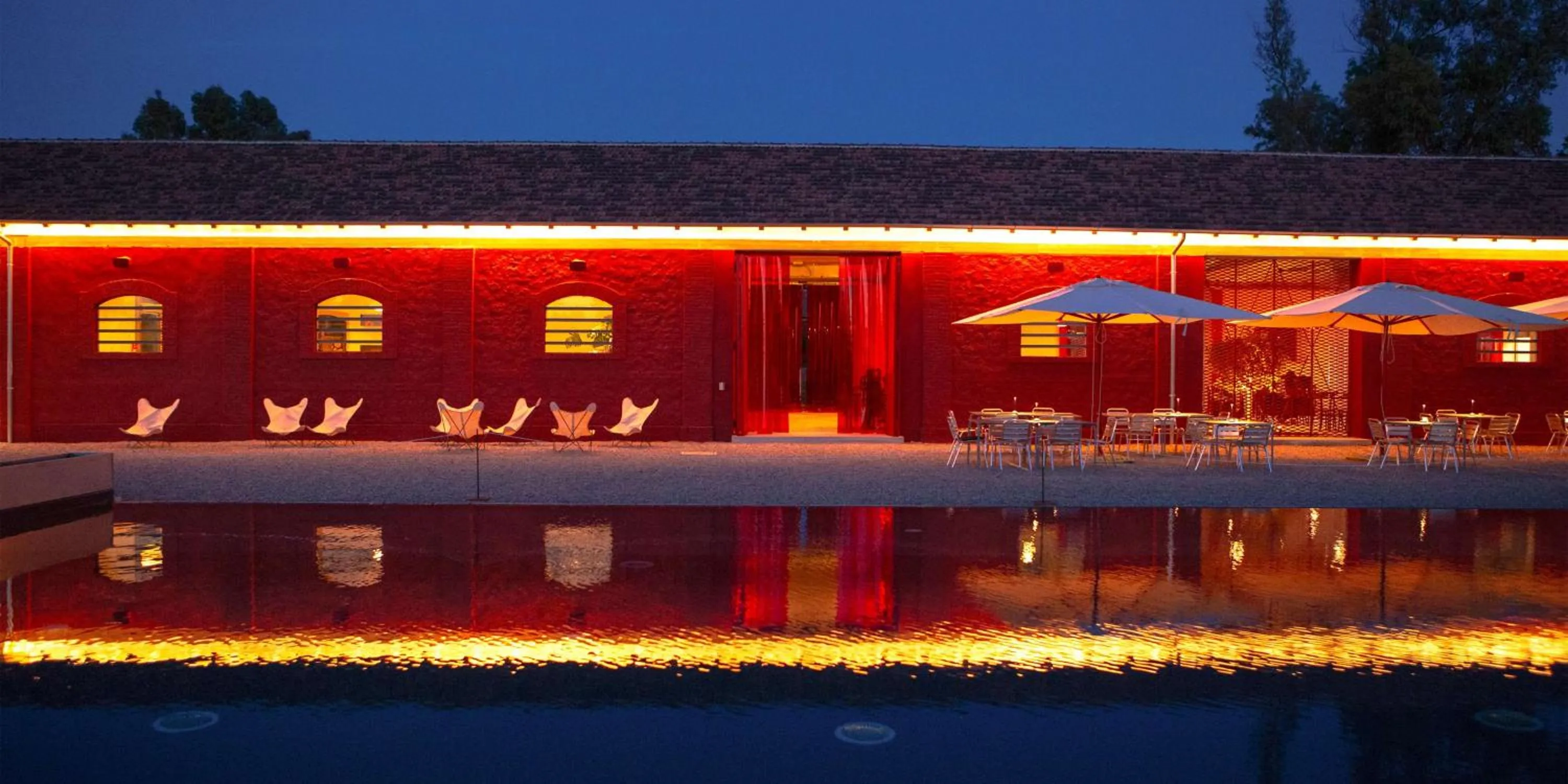 Pool view in Hampton By Hilton Rome East