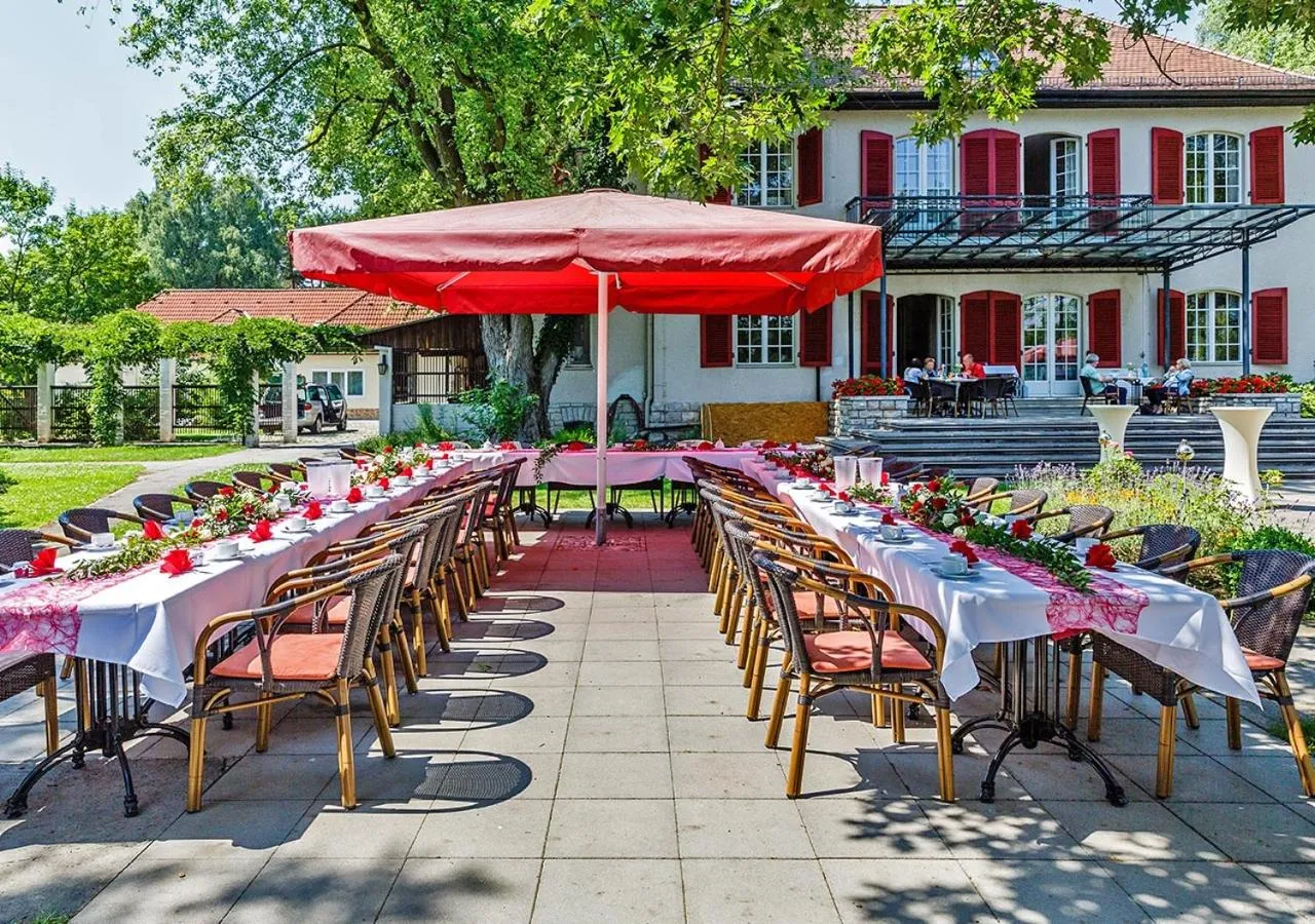 Restaurant/places to eat in Hotel Waldhaus Prieros