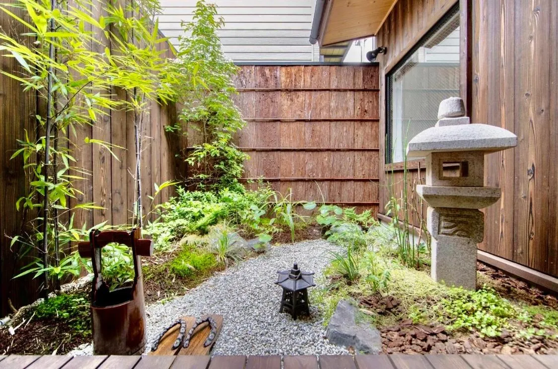 Tsurui Nijo 鶴居二条