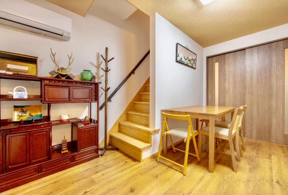 Tsurui Nijo 鶴居二条