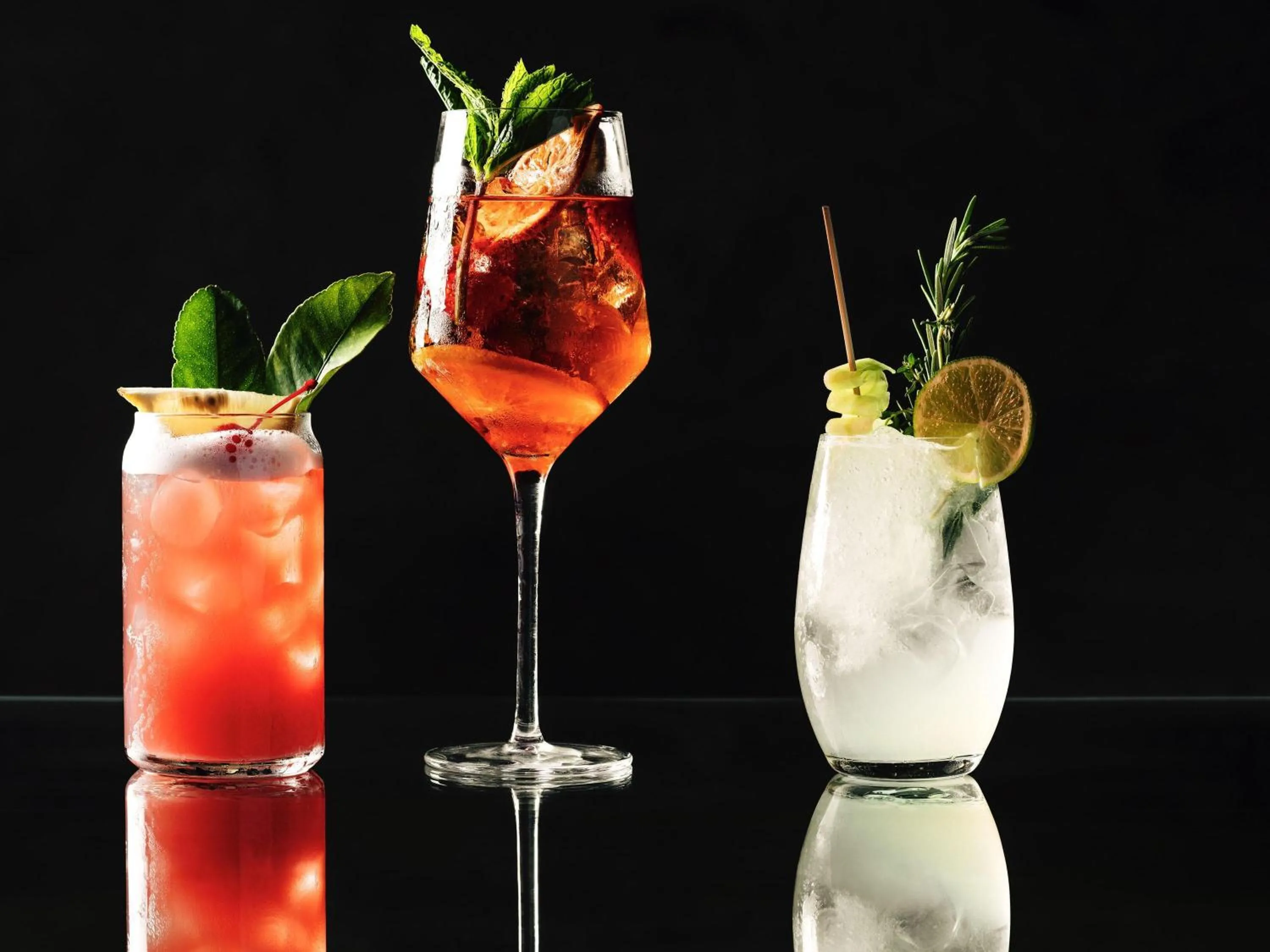 Lounge or bar in Novotel Melbourne South Wharf