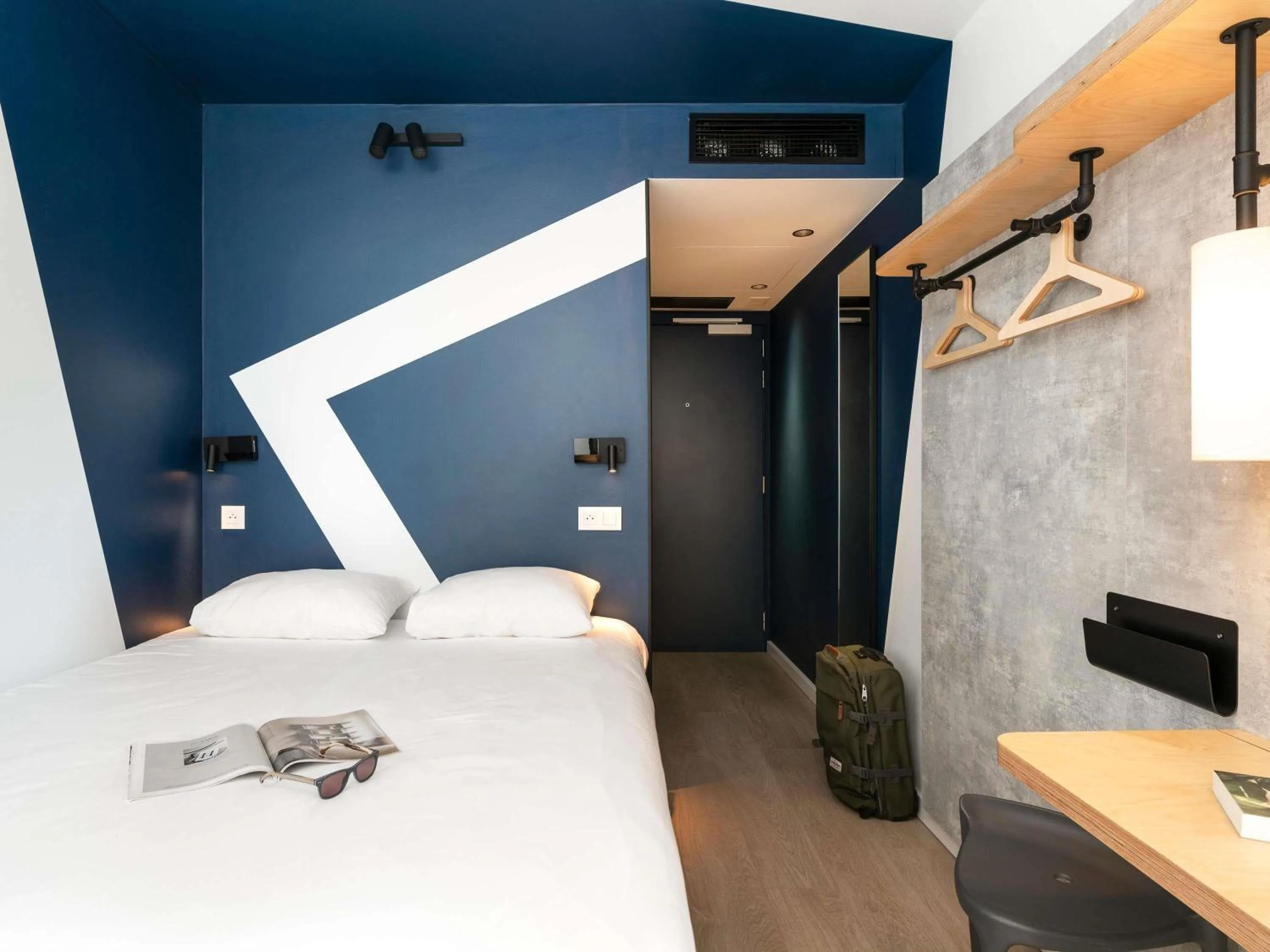 Bedroom, Bed in ibis budget Gent Centrum Dampoort