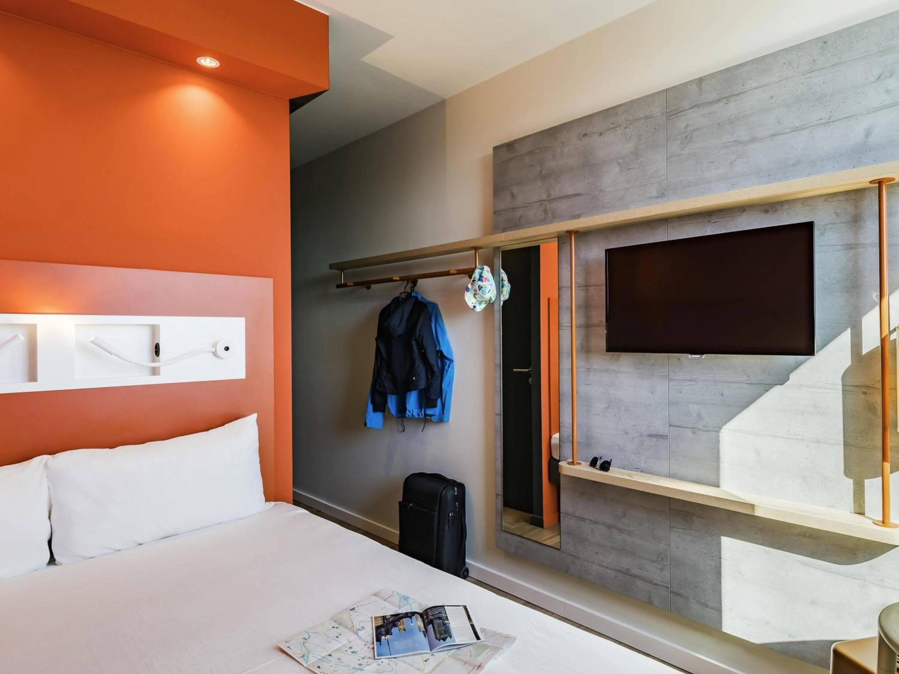 Bedroom, Bed in ibis budget Gent Centrum Dampoort