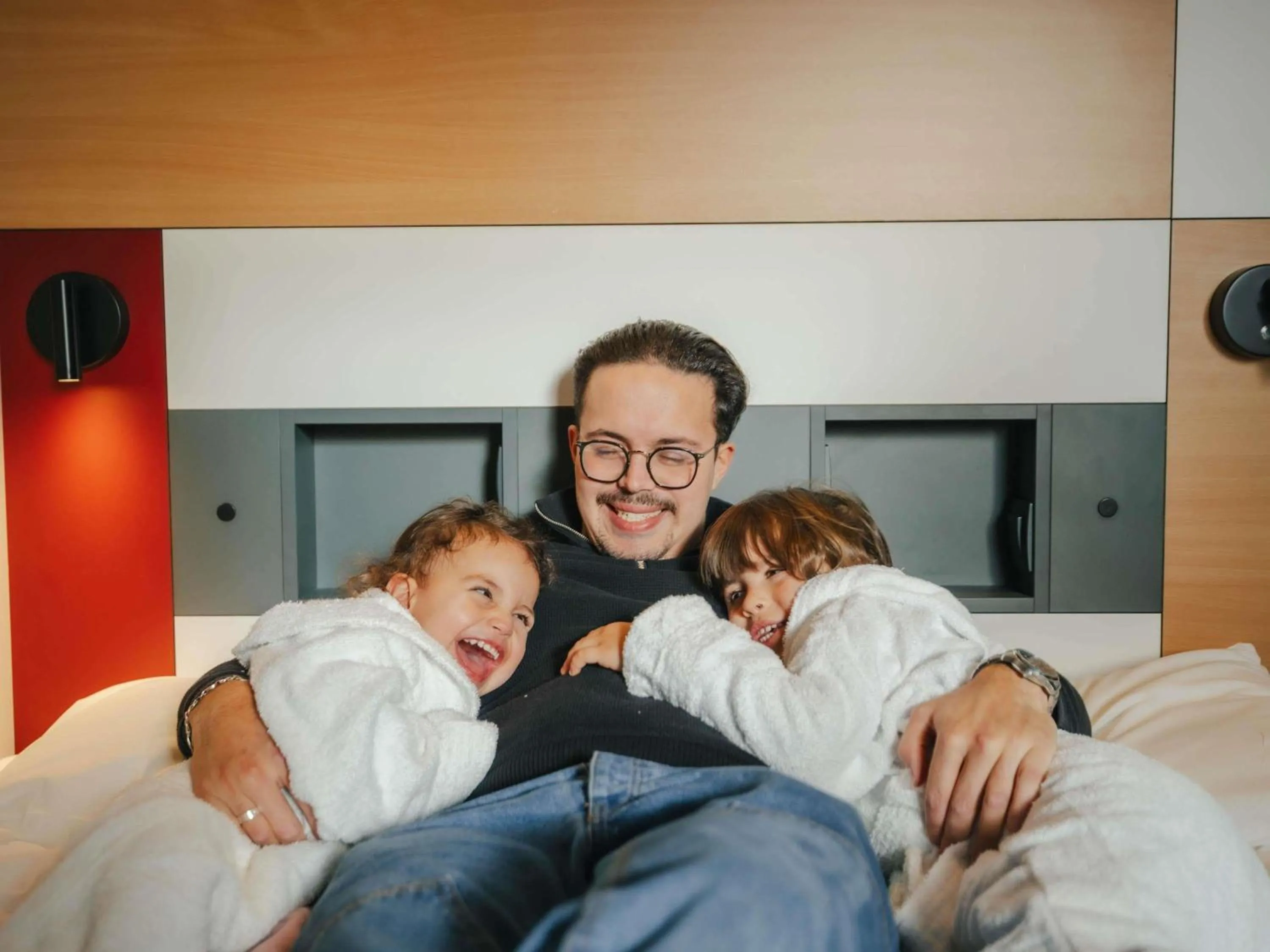 Bedroom, Bed in ibis budget Brugge Jabbeke