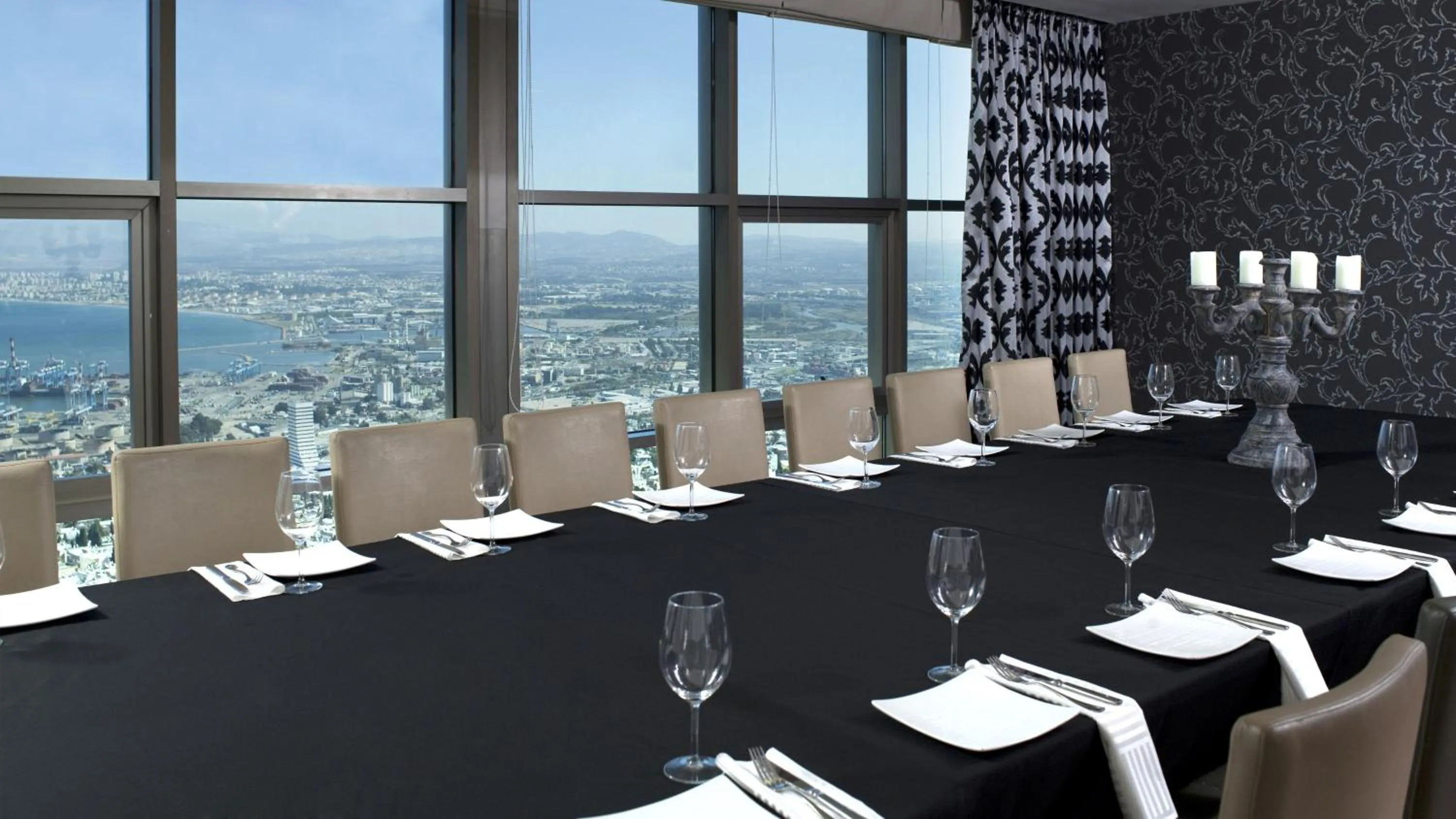 Meeting/conference room in Crowne Plaza Haifa by IHG